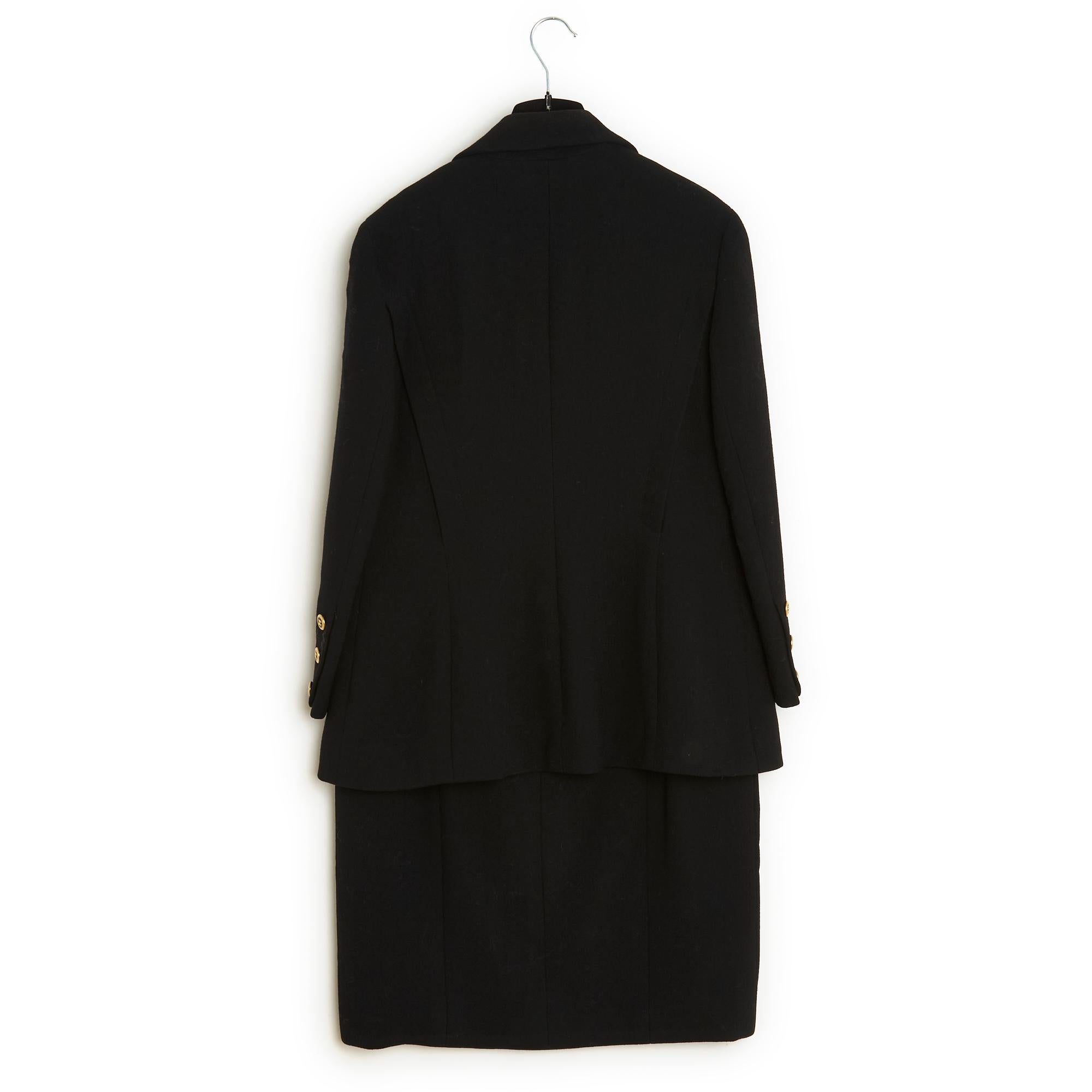 Late 80s Chanel black Wool Classic 'CC' Jacket Ensemble FR40 US10 For Sale 3