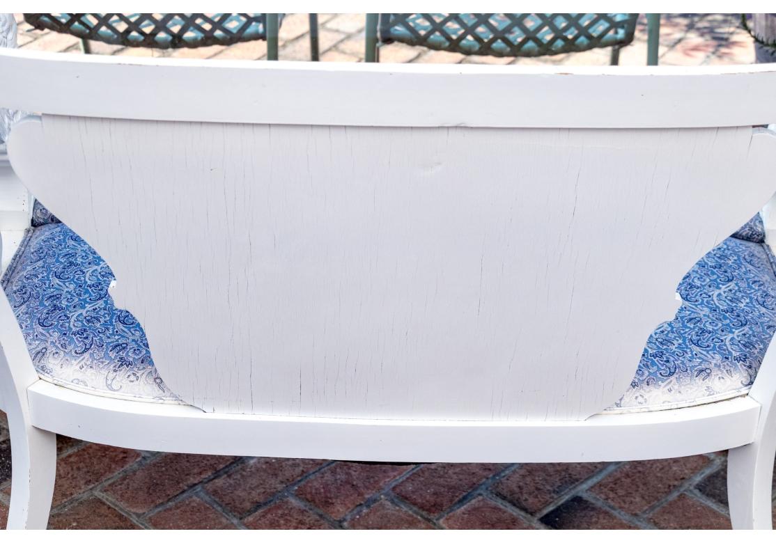 Sculpté Canapé figuratif peint de style Empire, 1890 Restauration possible en vente