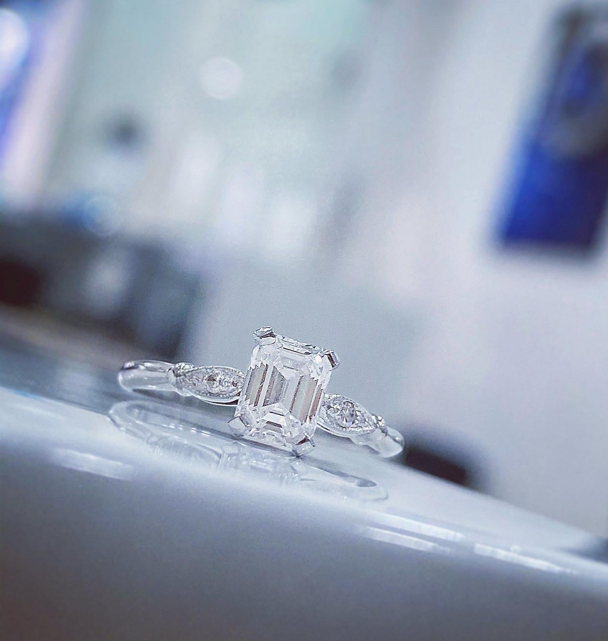 Late Art Deco 0.71 Carat Diamond Soliataire Engagement Ring, circa 1940s 1