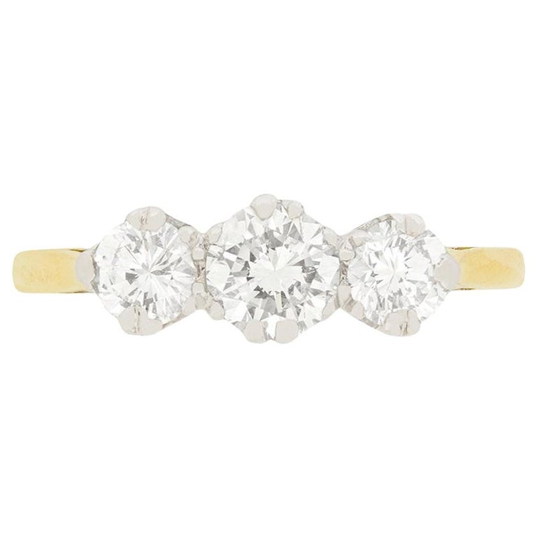 Late Art Deco 1.10 Carat Diamond Three-Stone Engagement Ring, circa 1940s For Sale