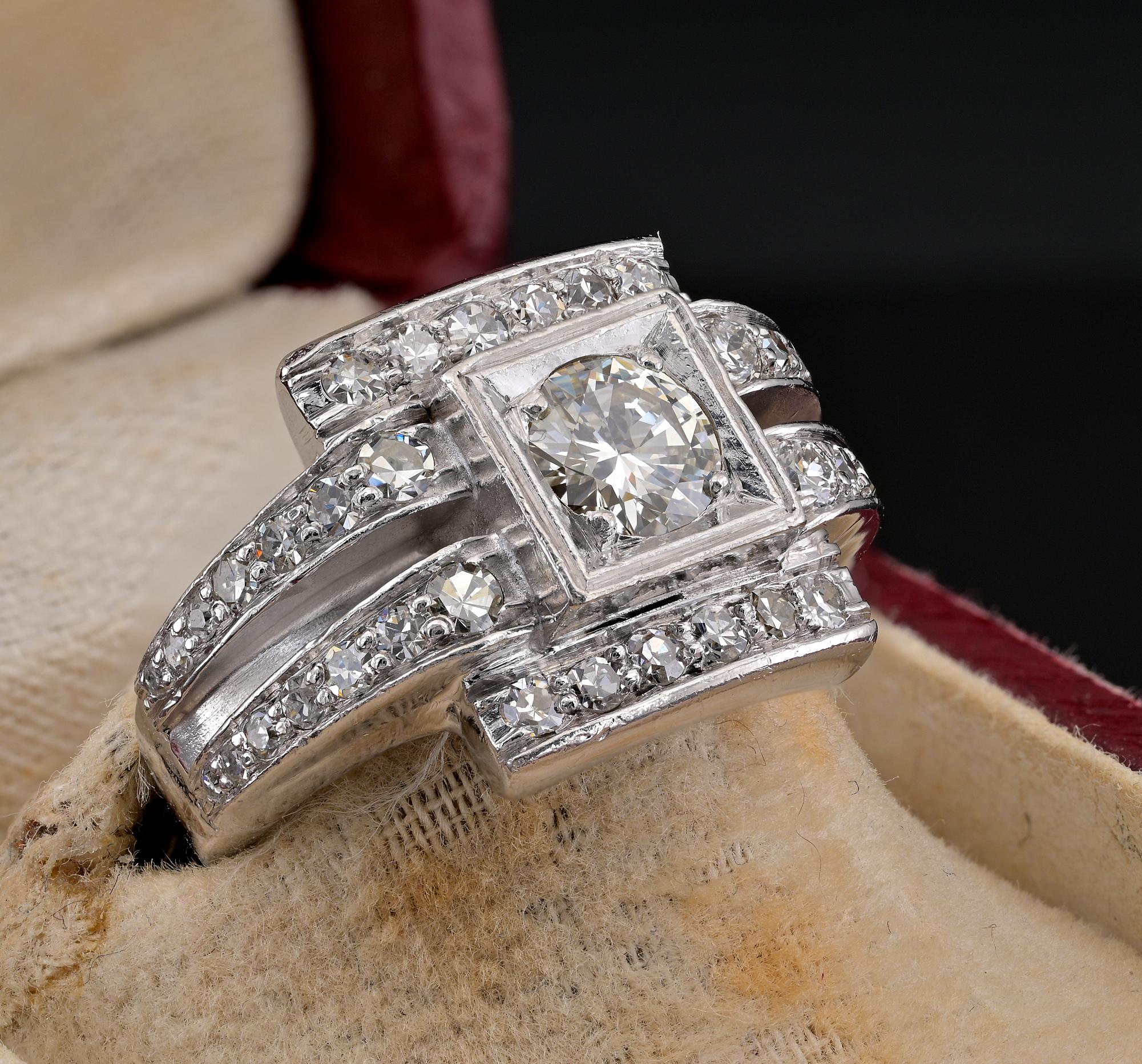 Donna Tardo Art Deco 1,50 Ct. Anello in platino con diamante G VVS in vendita