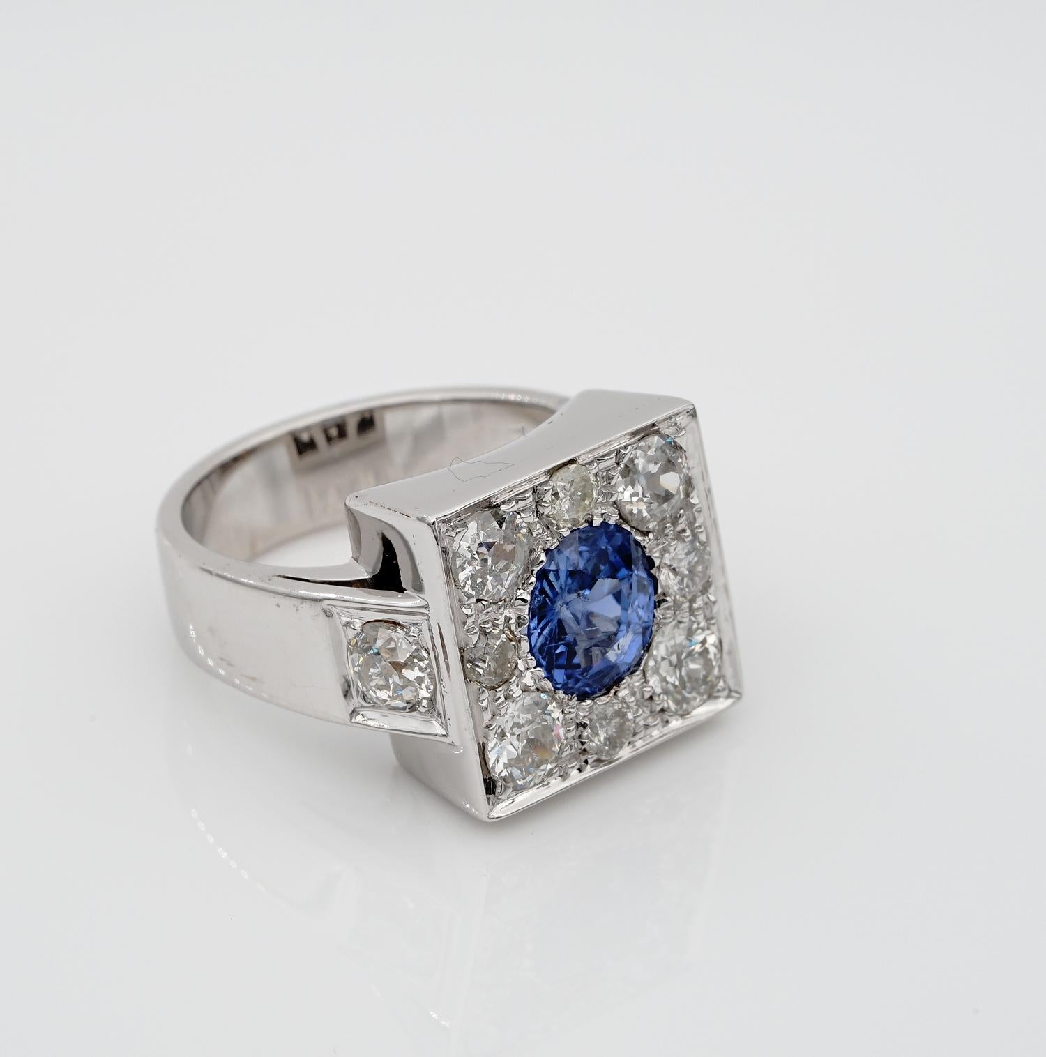 Art Deco 1.80 Carat Natural Ceylon Sapphire 1.90 Carat Diamond Ring For Sale