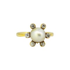Late Art Deco 18kt Gold Ladies Ring with Natural Saltwater Pearl and Diamonds
