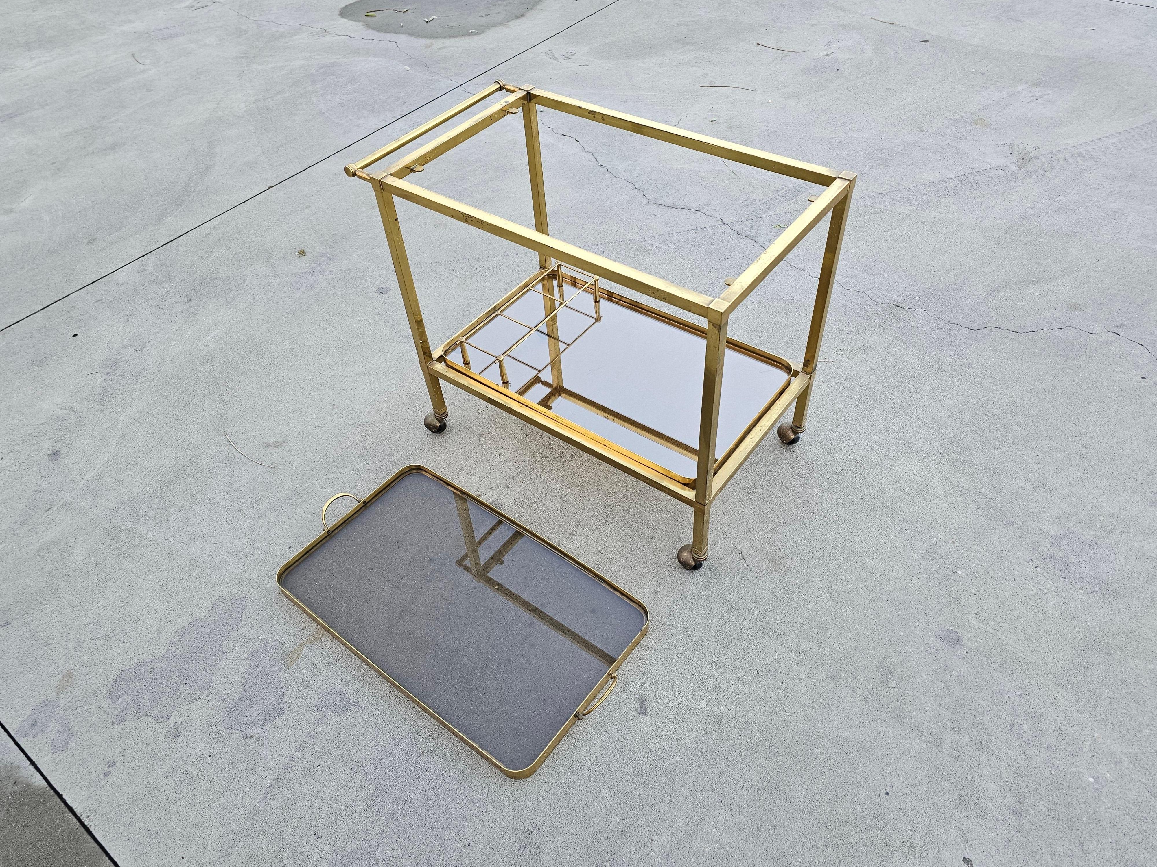 Late Art Deco 2-Tier Gilt Bronze Bar Trolley by Maison Bagués, France 1950s In Good Condition For Sale In Beograd, RS