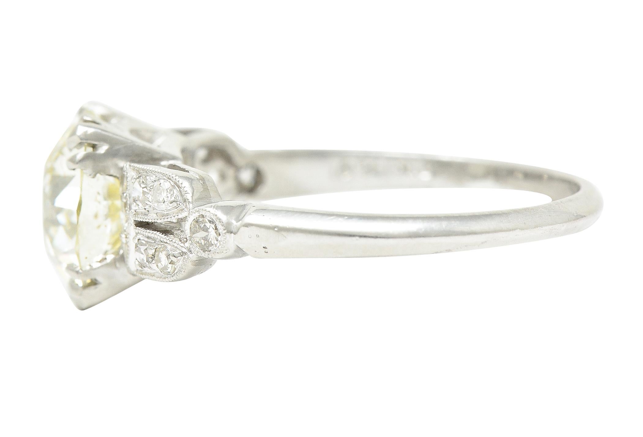 Late Art Deco 2.60 Carats Old European Cut Diamond Platinum Arch Engagement Ring For Sale 2