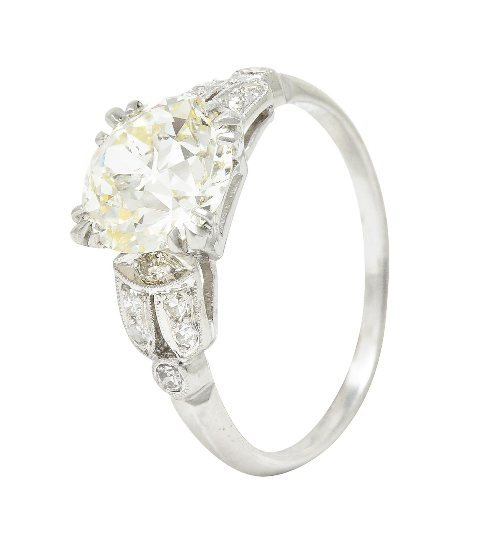 Late Art Deco 2.60 Carats Old European Cut Diamond Platinum Arch Engagement Ring For Sale 5