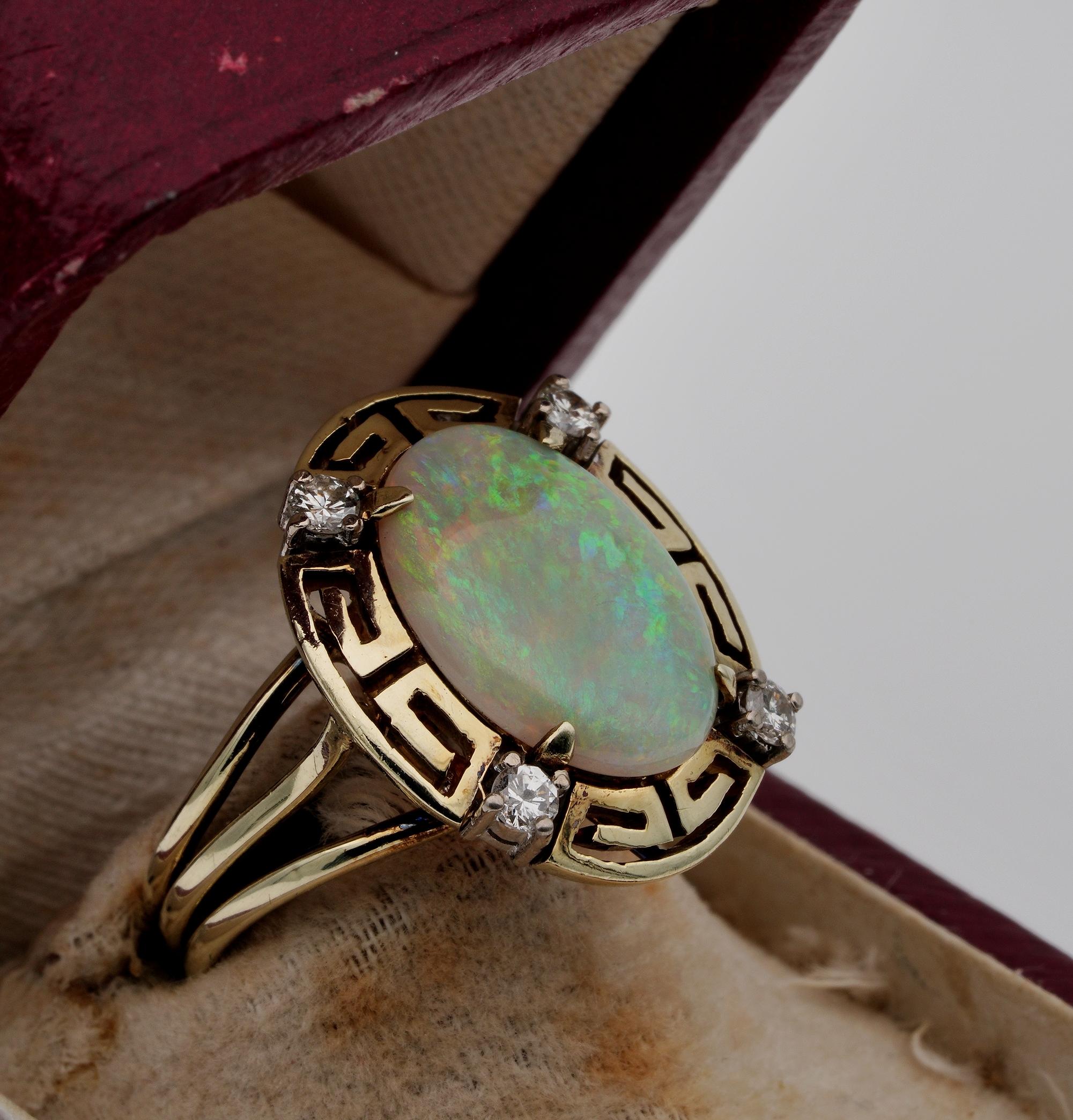 Late Art Deco 2.90 Carat Natural Opal and Diamond Rare Ring In Good Condition For Sale In Napoli, IT