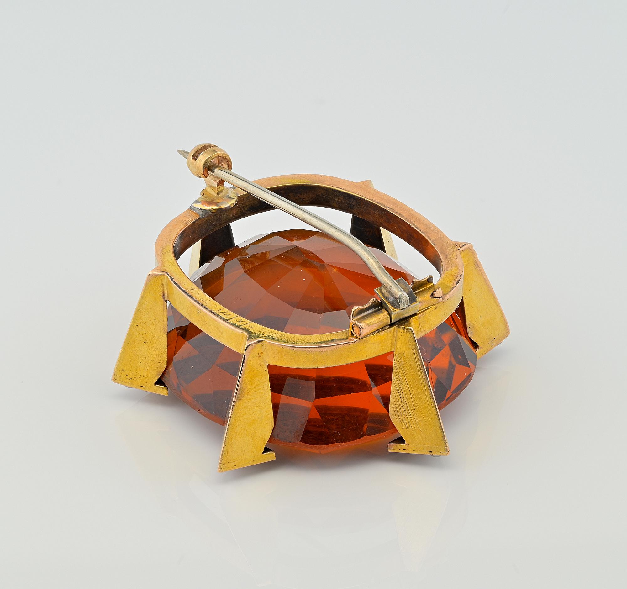 Late Art Deco 79.00 Ct Untreated Large Madeira Citrine Brooch In Good Condition For Sale In Napoli, IT