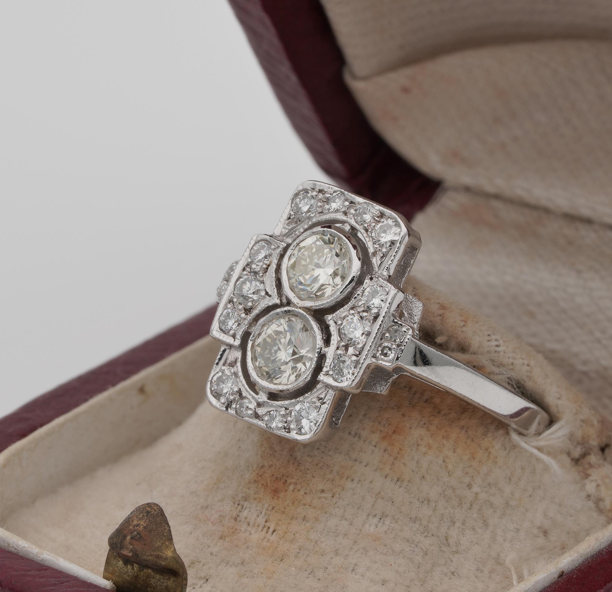 Late Art Deco .96 Carat I/J VVS Diamond Twin Ring In Fair Condition For Sale In Napoli, IT