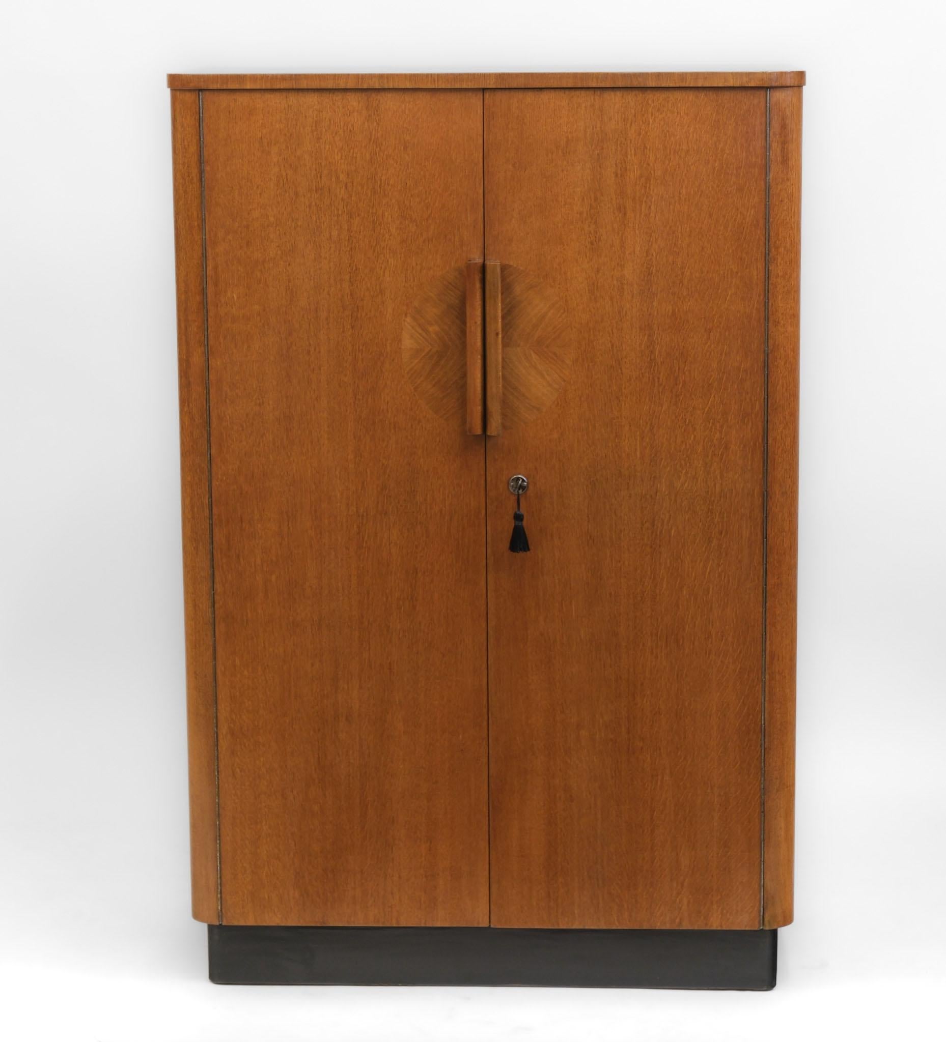 Late Art Deco Bauhaus Czech Compact Wardrobe Tallboy By United Up In Good Condition In Norwich, GB