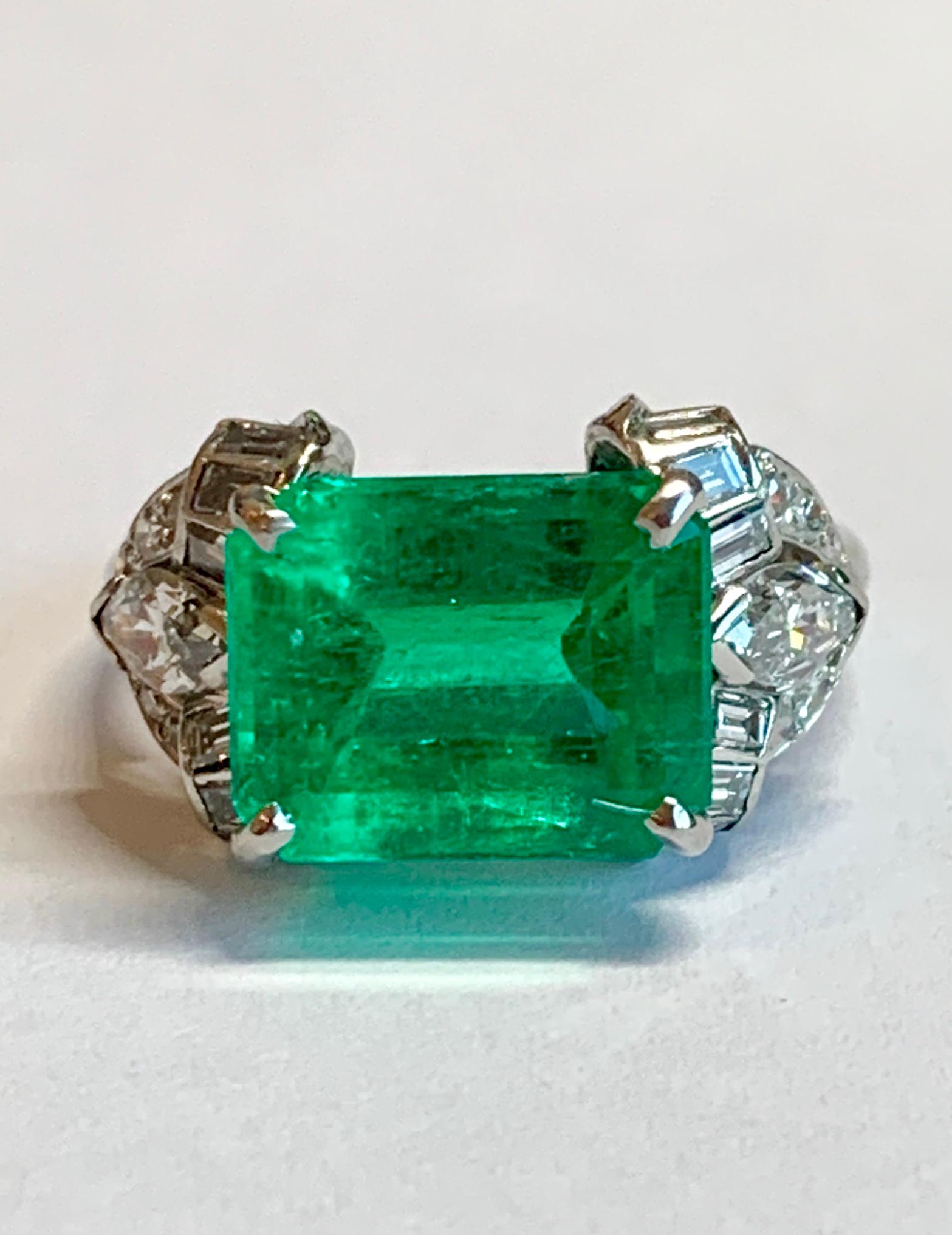 Late Art Deco Colombian Emerald Platinum Diamond Ring 1