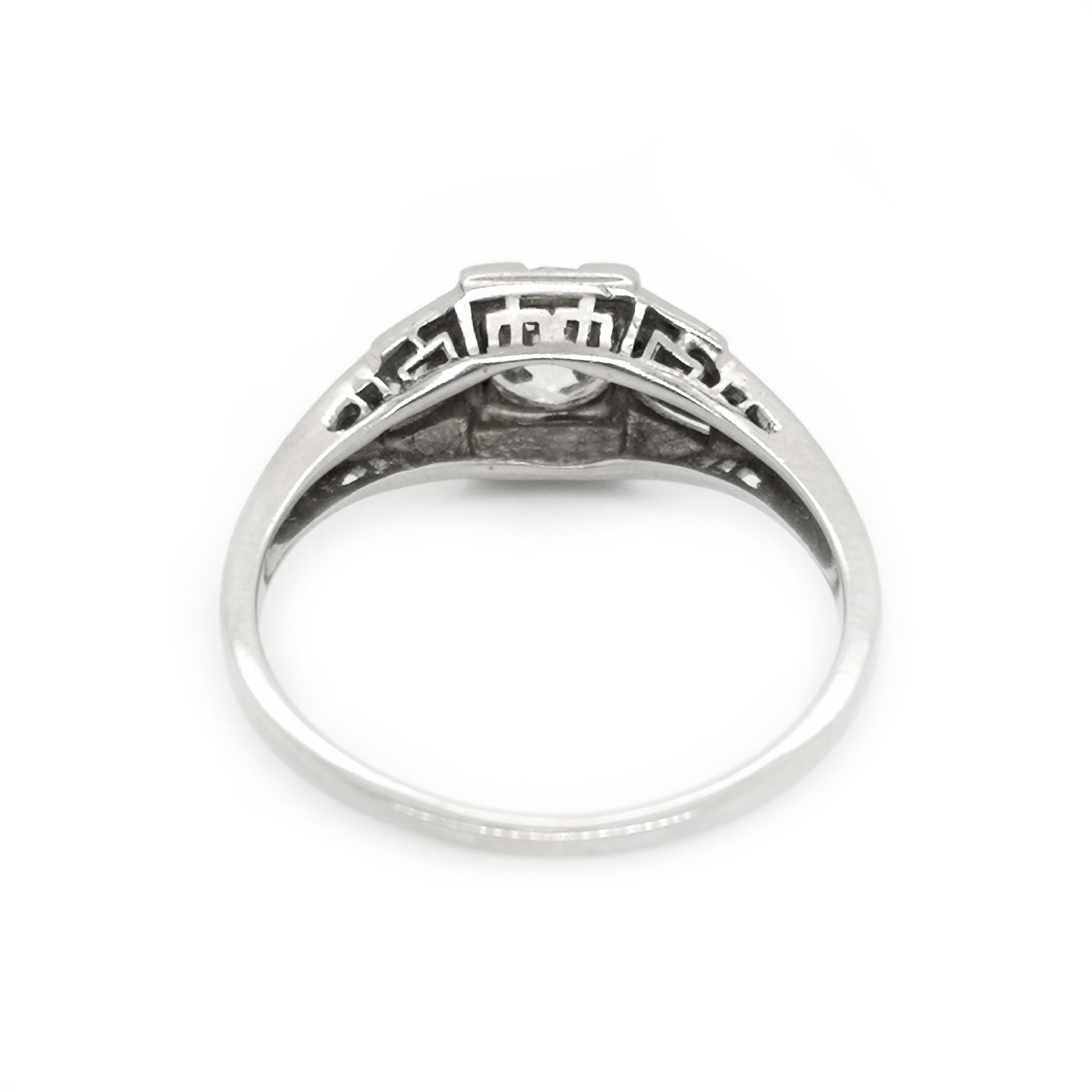 Anello di diamanti e platino in stile tardo Art Deco, 0,85 carati H SI1, Circa 1940 in vendita 3