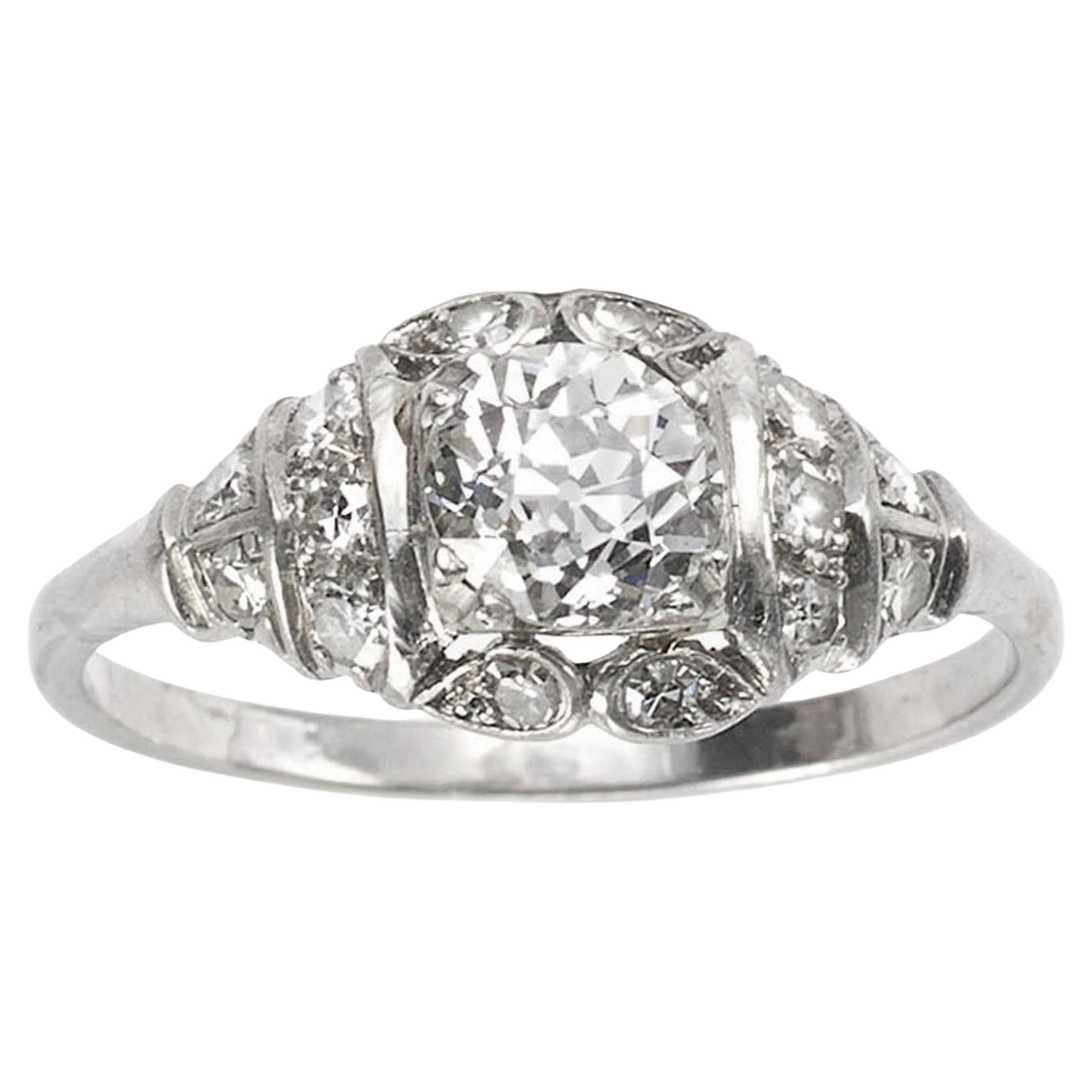 Late Art Deco Diamond and Platinum Ring, 0.85 Carats H SI1, circa 1940 For Sale
