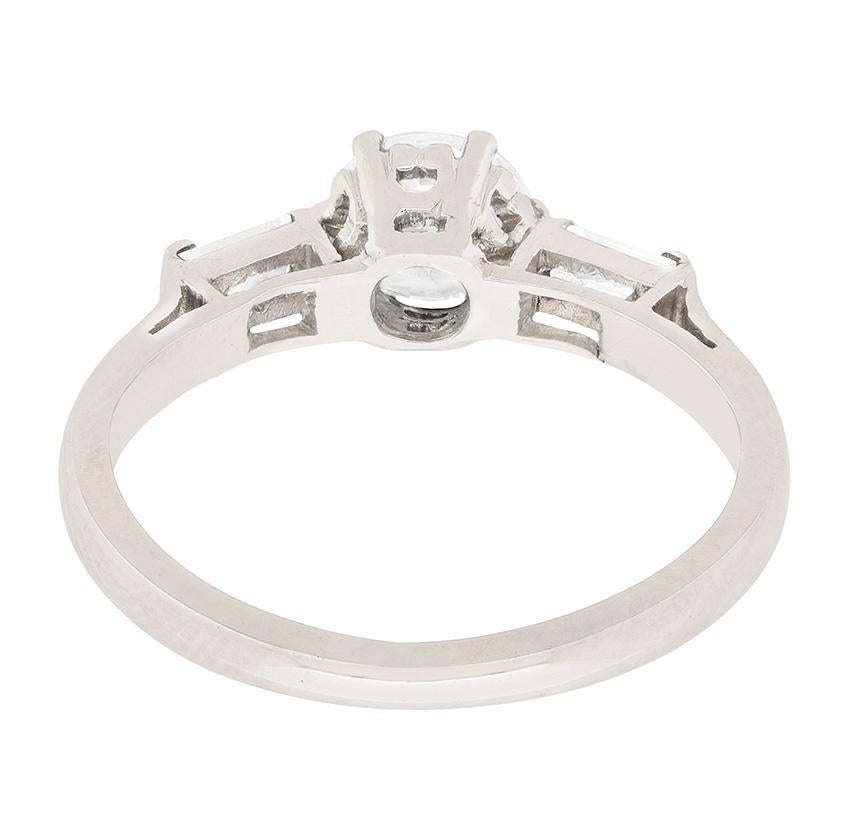 Women's or Men's Late Art Deco Diamond Solitaire Engagement Ring, circa 1930s