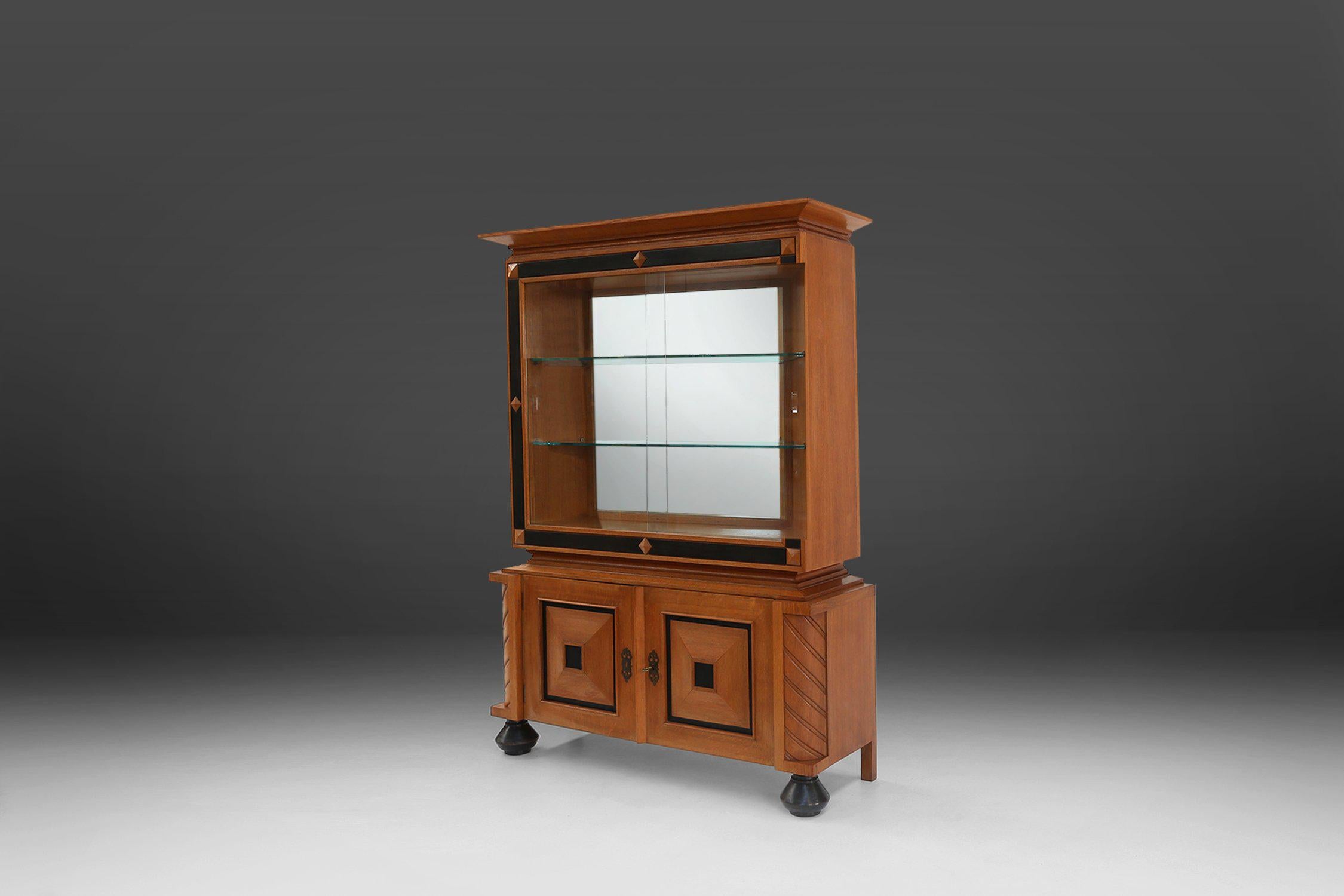 Late Art Deco Display Cabinet in Oak, Belgium 1940s