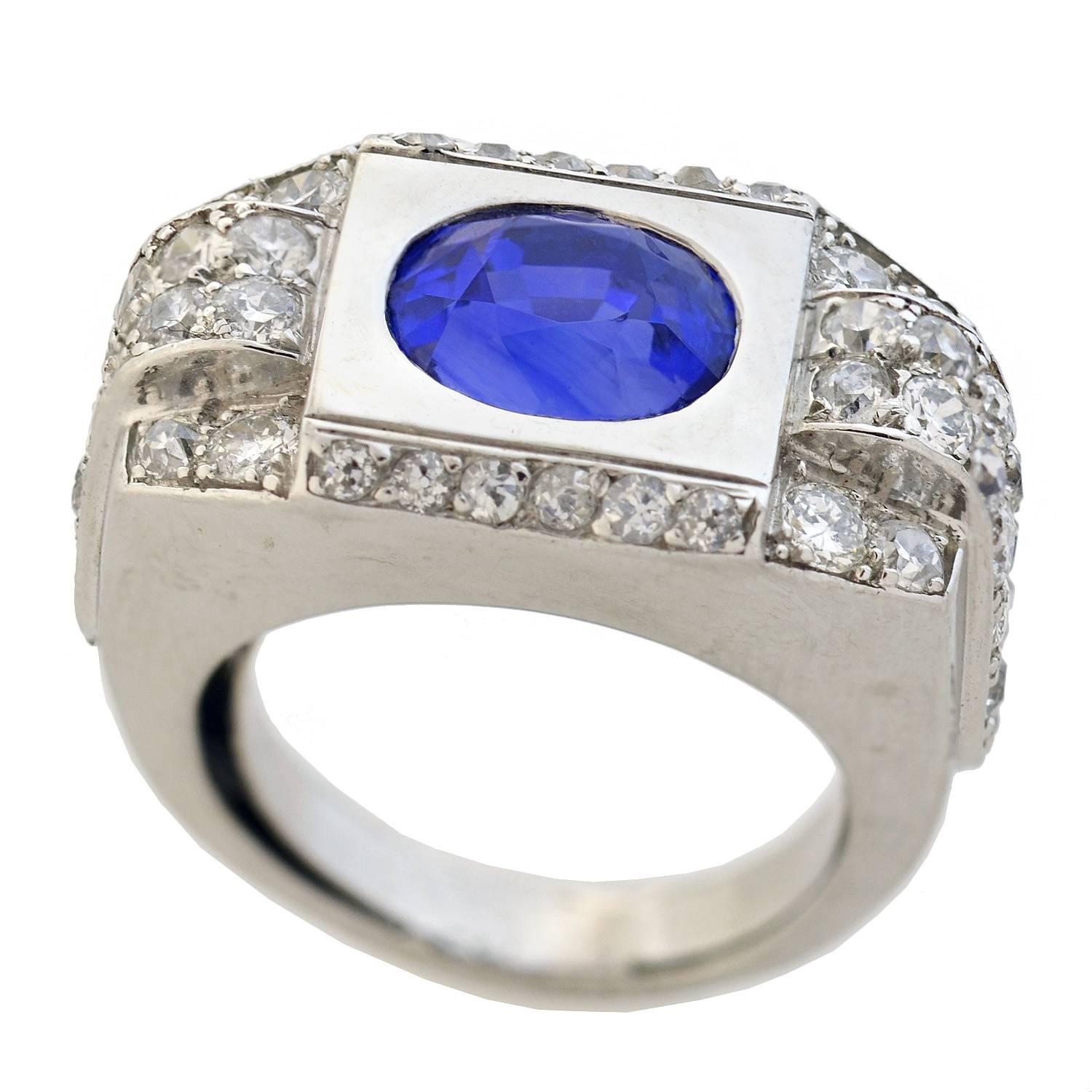 Women's or Men's Late Art Deco French AGL Certified 4.30ct Natural Ceylon Sapphire Diamond Ring For Sale