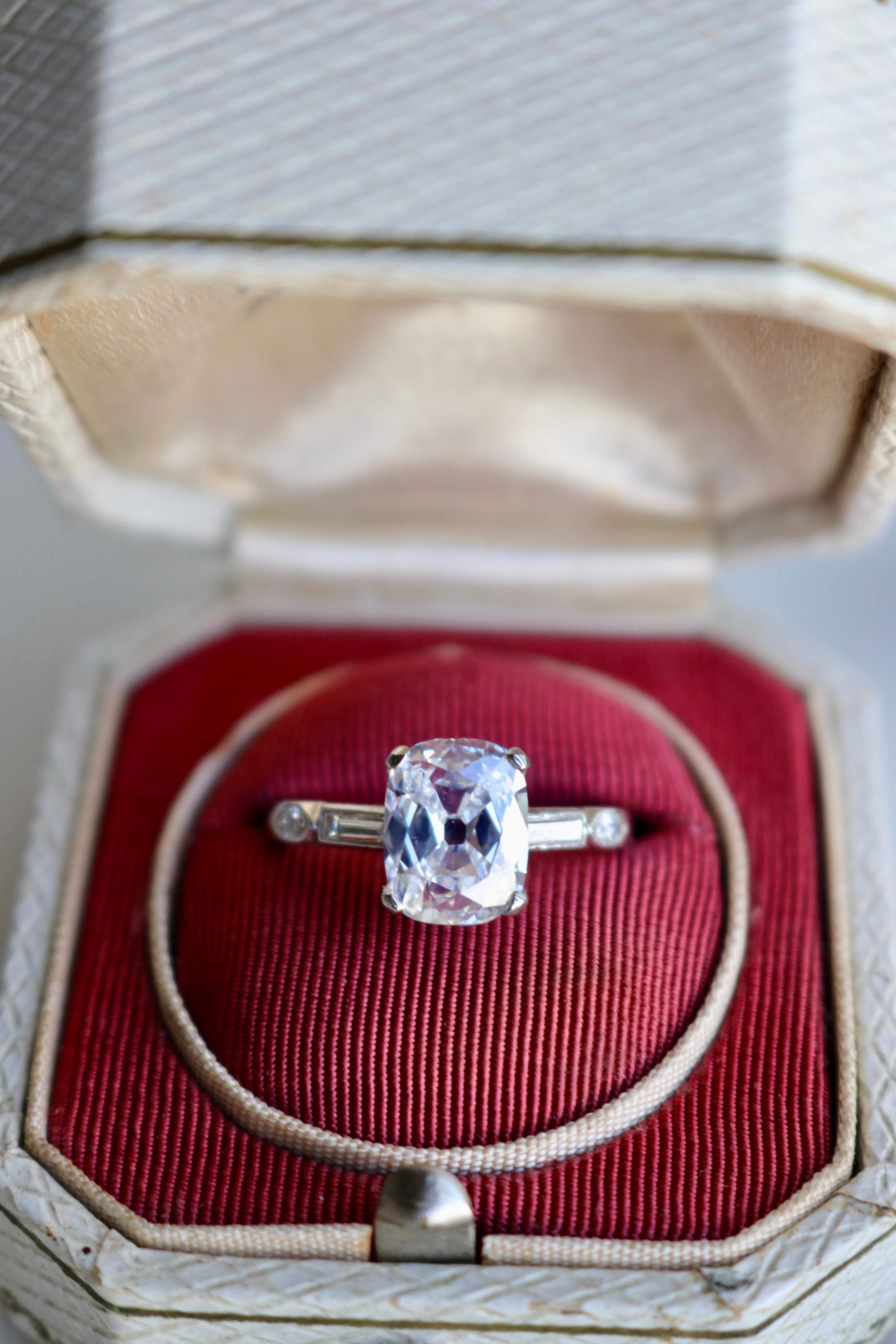 Late Art Deco GIA 2.12 Carat Antique Cushion Cut Diamond Engagement Ring 2