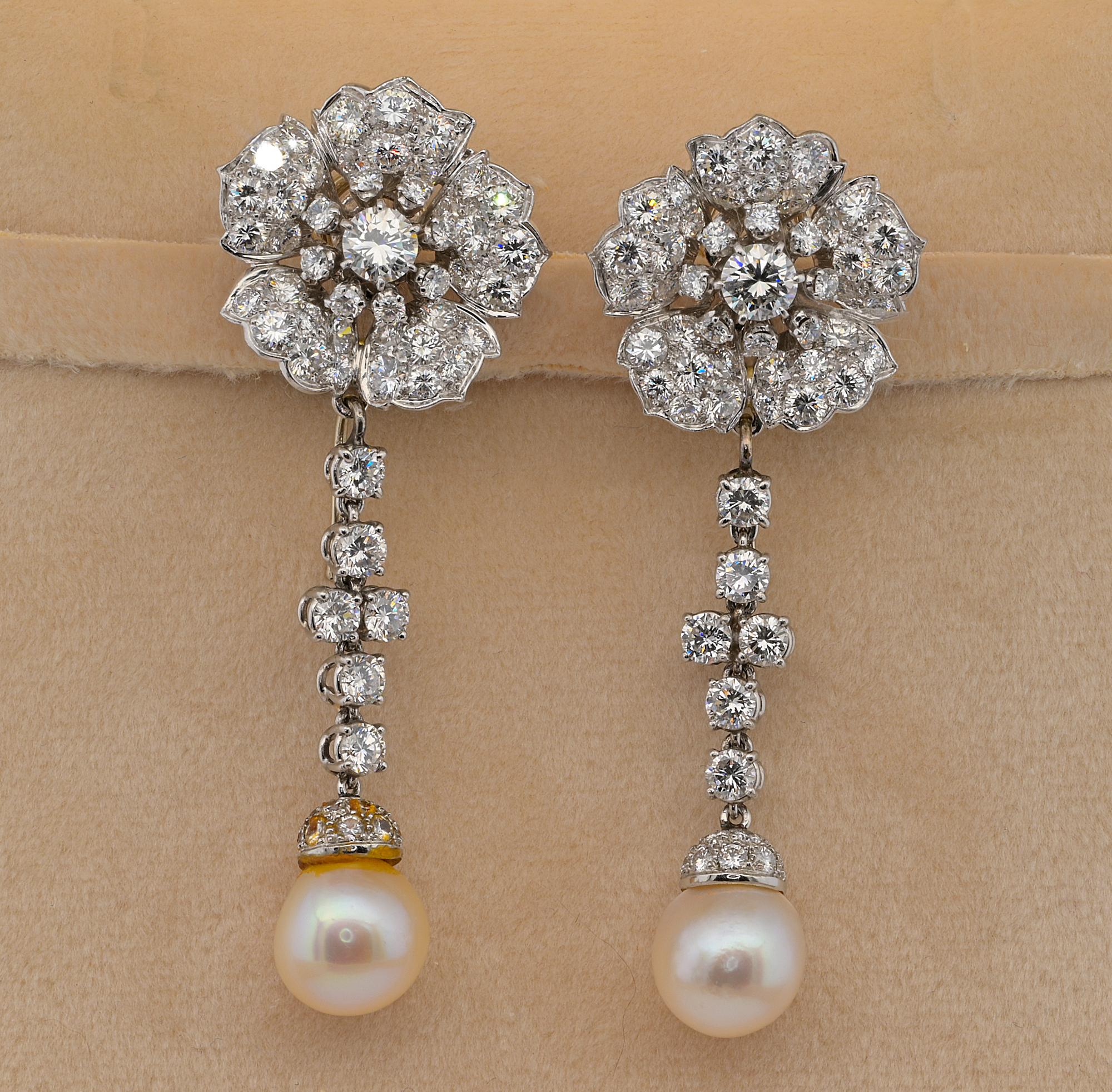 Art déco ART OF PEARLS Boucles d'oreilles Night & Day en perles 8.0 Ct Diamond Flower en vente