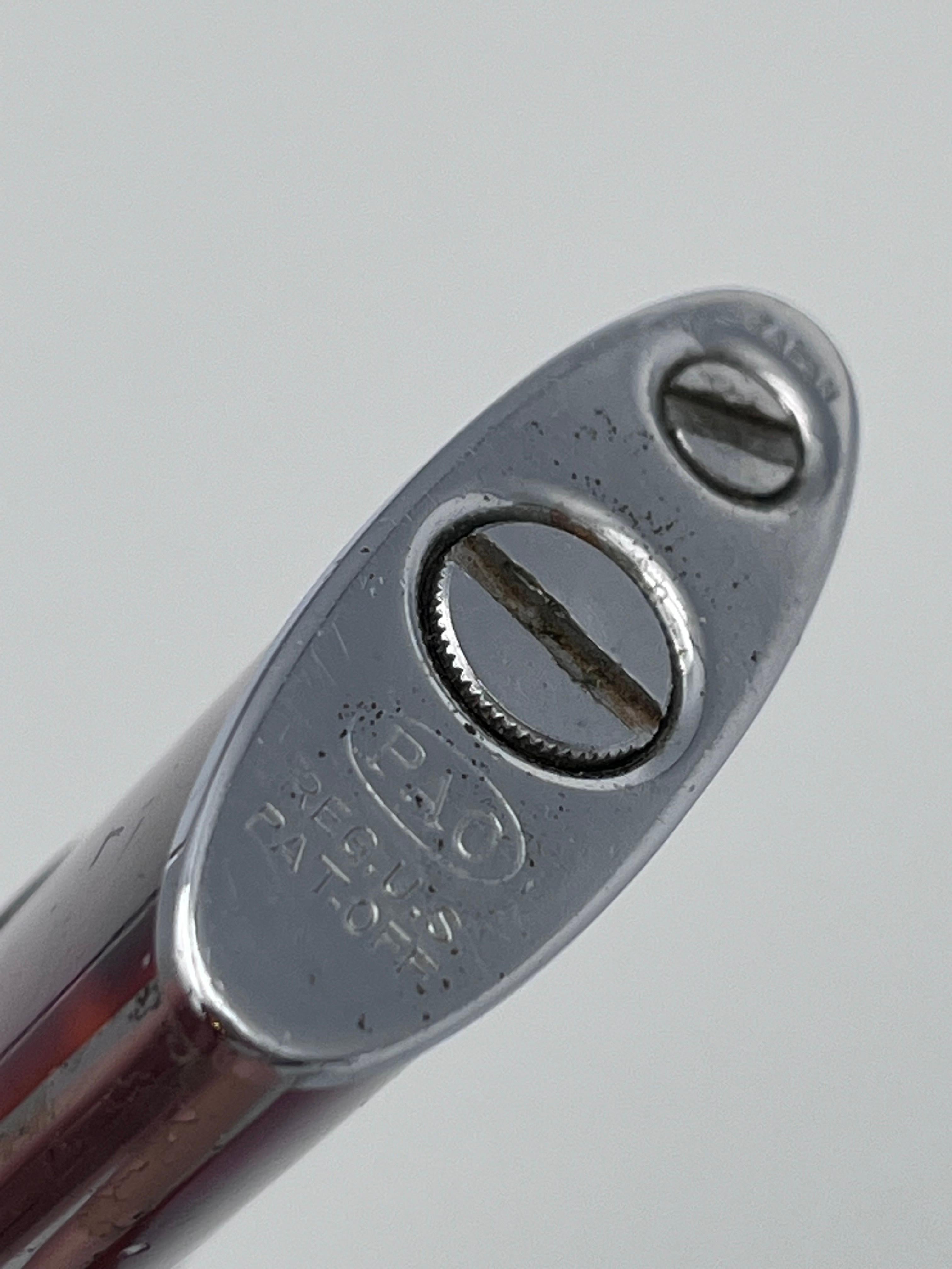 Accendino smaltato Paction di fine Art Deco con design Thunderbolt smaltato e cromato in vendita 2