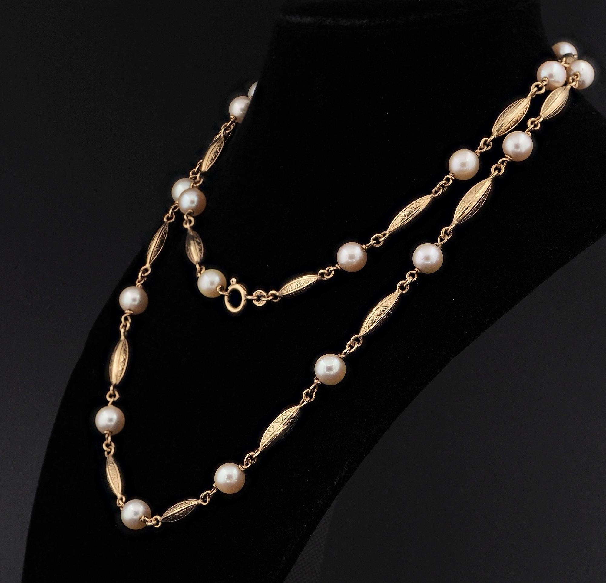 Late Art Deco Pearl Soutoir Rare Necklace 18 KT gold In Good Condition For Sale In Napoli, IT