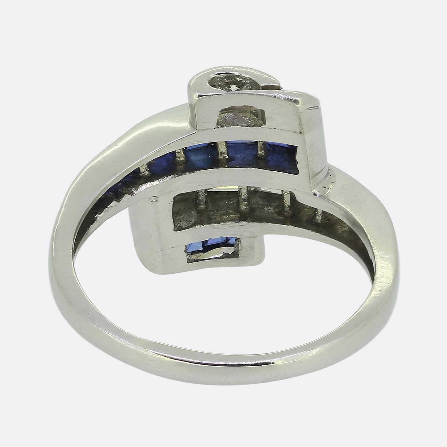 Late Art Deco Sapphire and Diamond Cluster Ring In Good Condition For Sale In London, GB