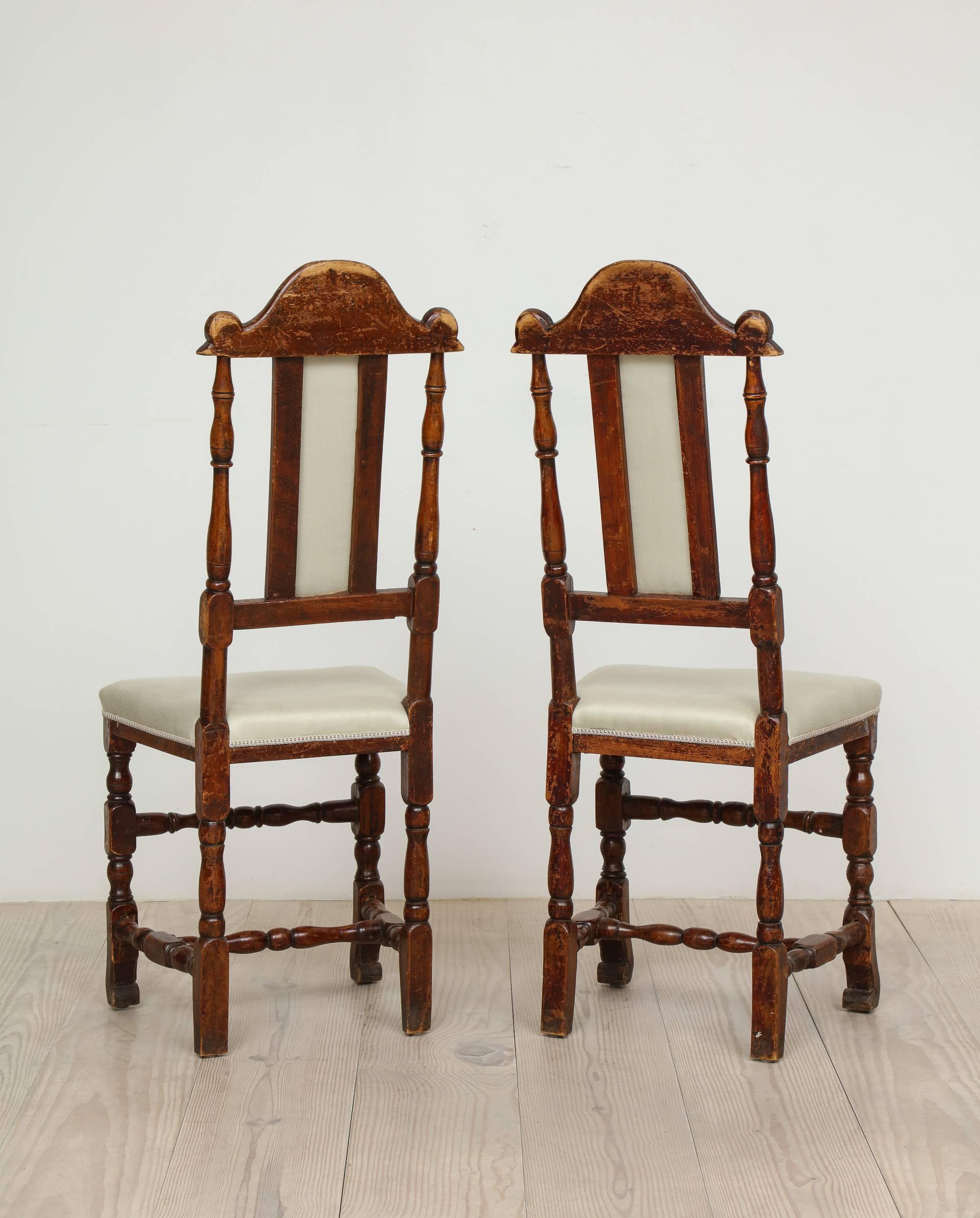 A Pair of Late Baroque Swedish Chairs, Origin: Sweden, Circa 1750-1760 In Excellent Condition In New York, NY
