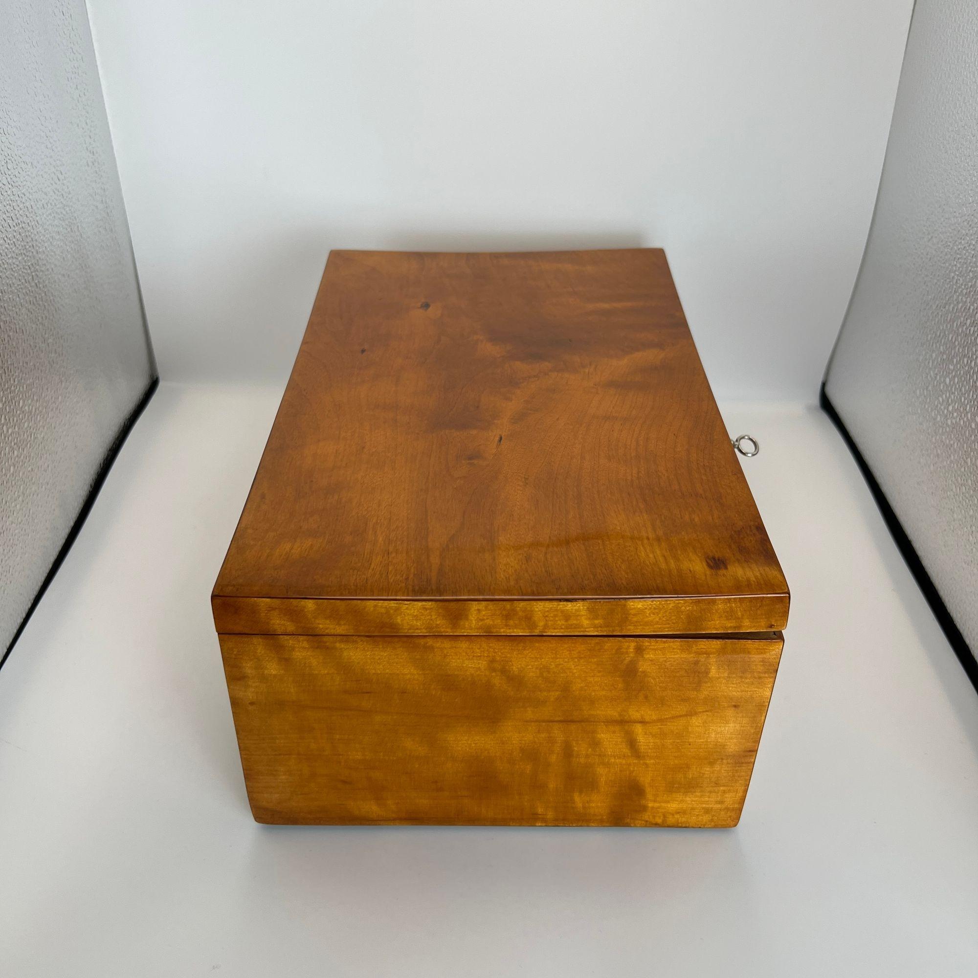 Mid-19th Century Late Biedermeier Box, Birch Solid Wood, Northern Germany, circa 1840 For Sale
