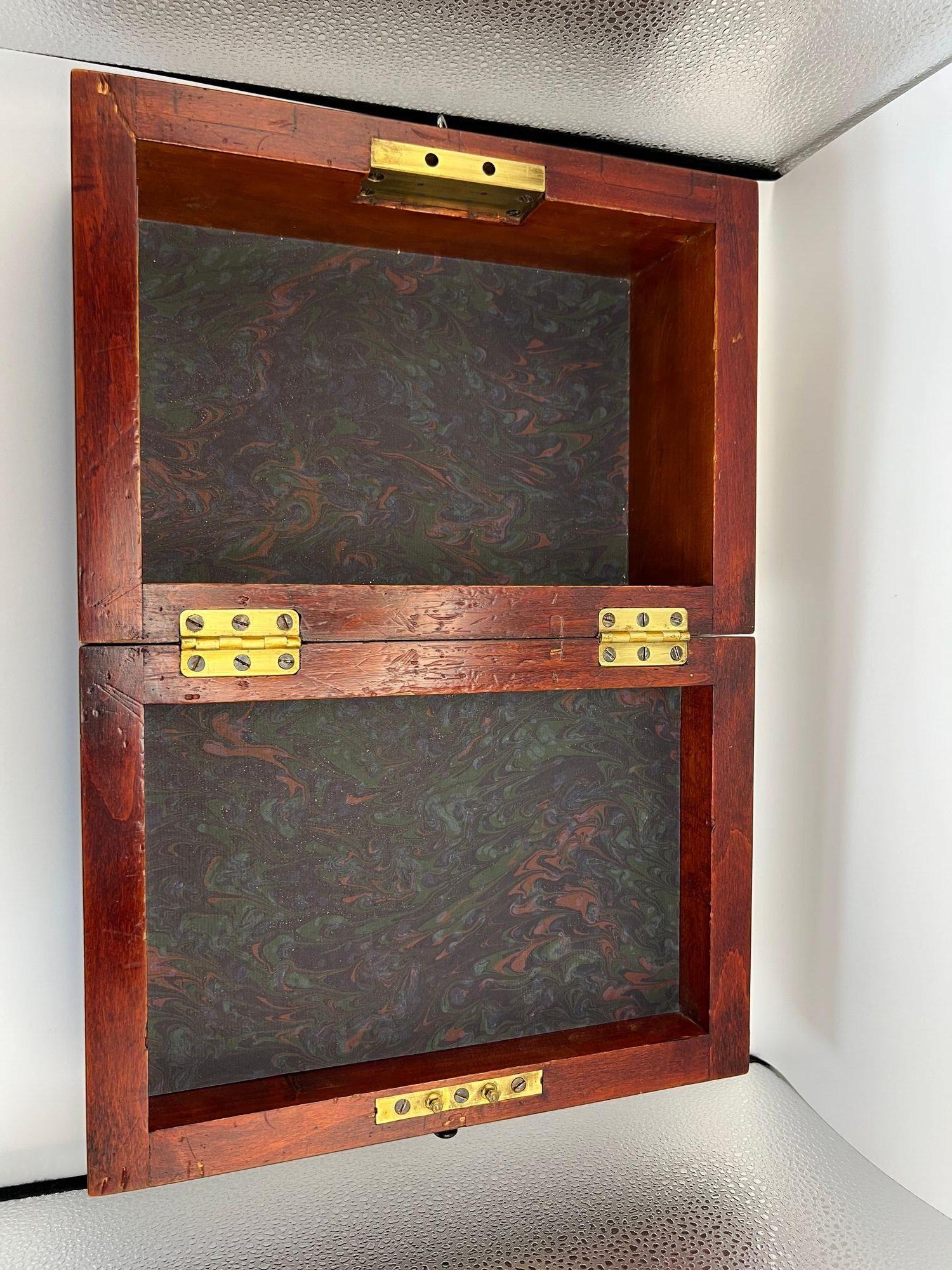 Late Biedermeier Box, Walnut and Walnut Burl, Austria circa 1850 For Sale 11