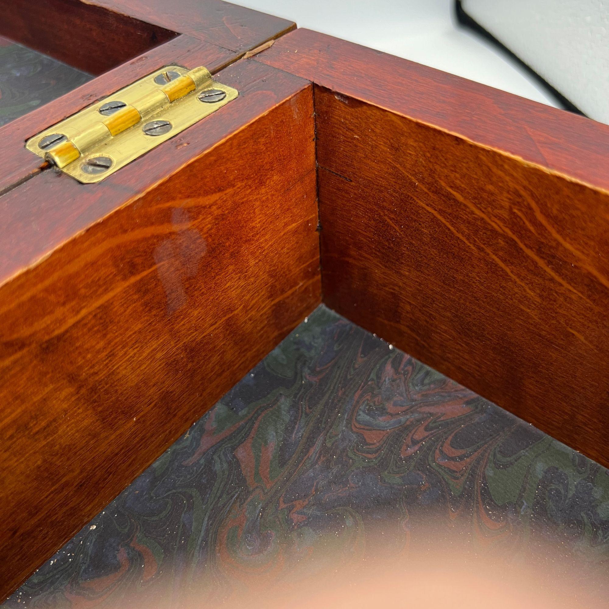 Late Biedermeier Box, Walnut and Walnut Burl, Austria circa 1850 For Sale 13