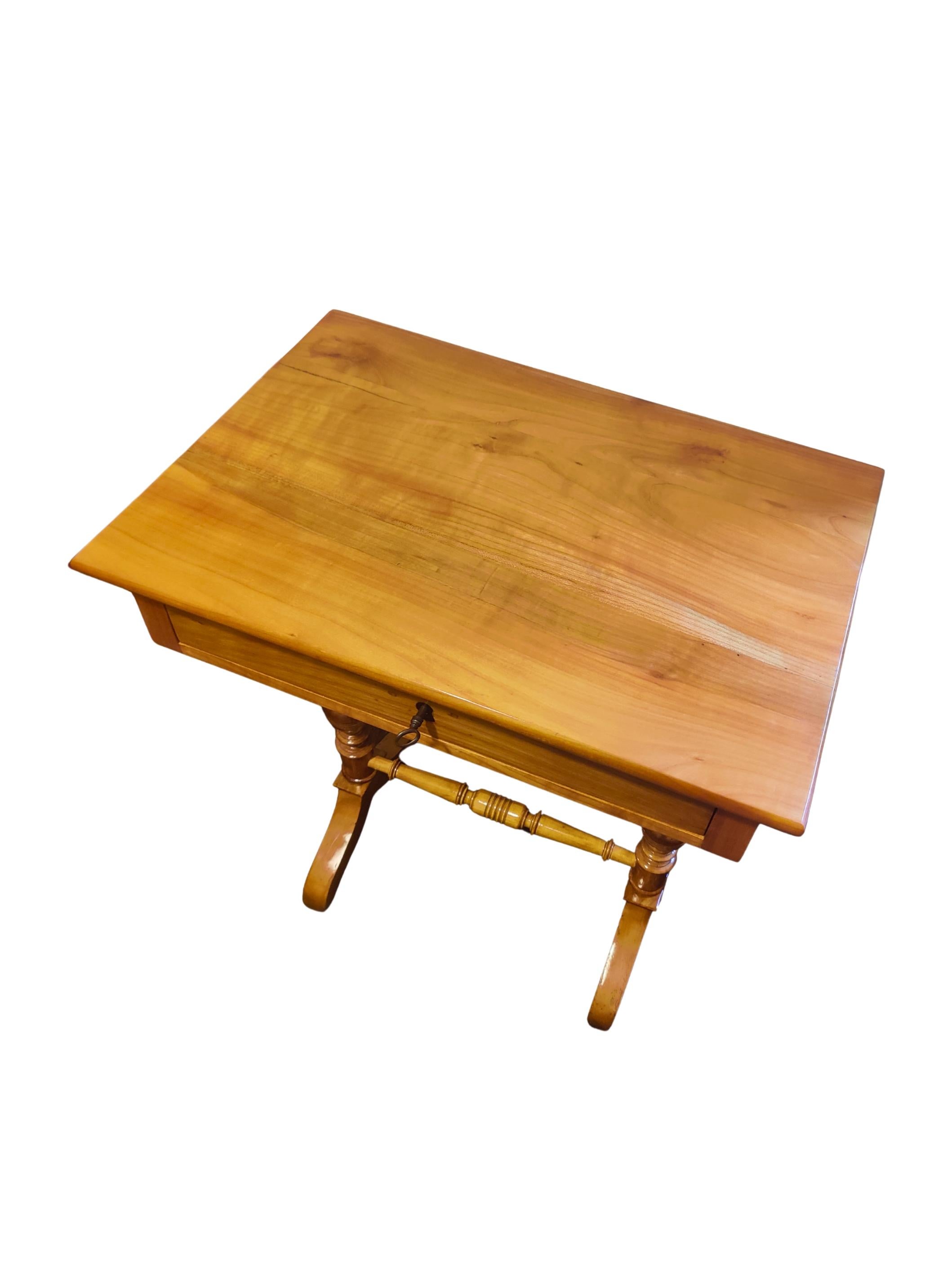 Polished Mid-19th Century Biedermeier Cherrywood Side Table circa 1850 with Turned Legs a For Sale