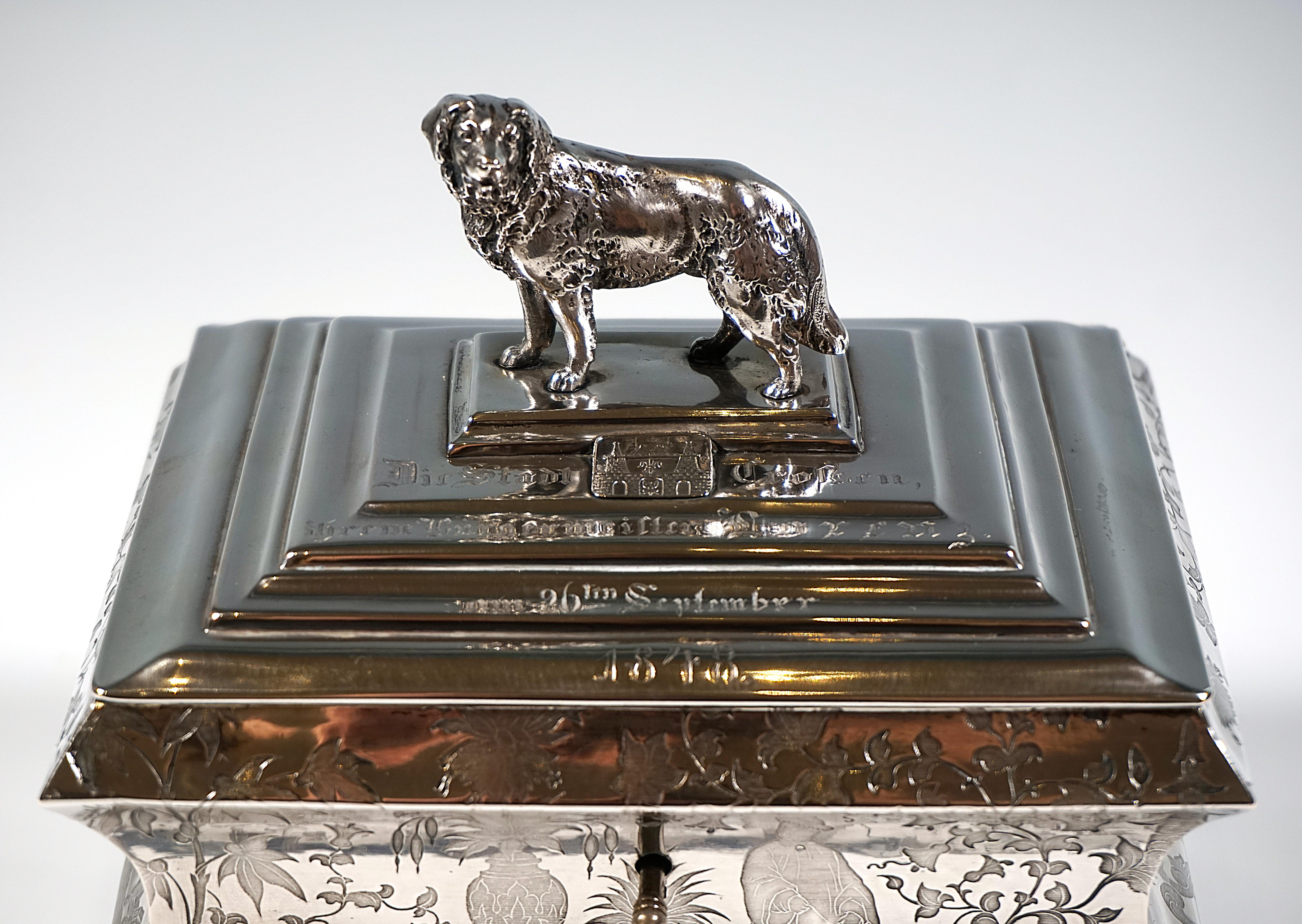 Hand-Crafted Late Biedermeier Silver Sugar Box With Chinoiseries And Dog Knob, Germany, 1848