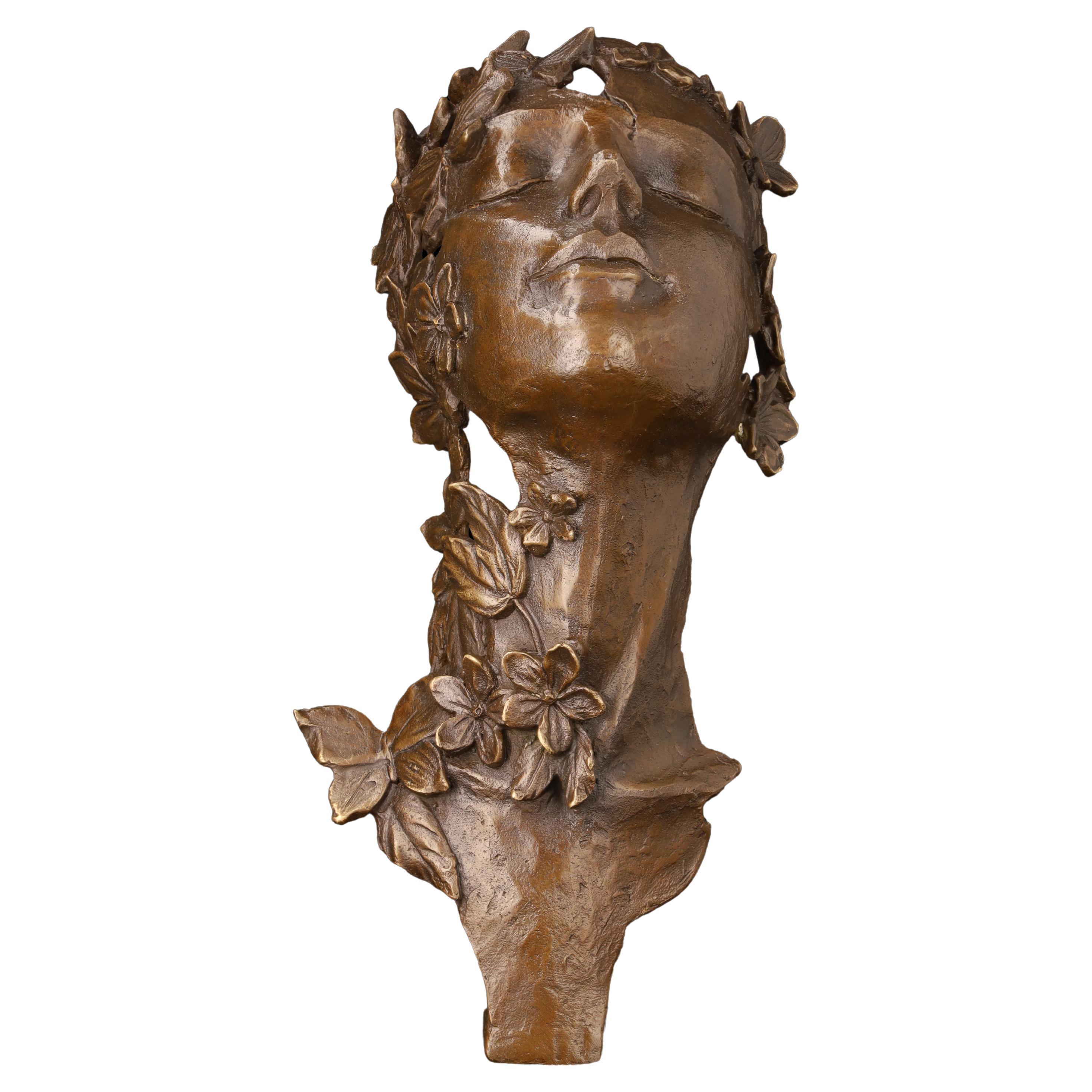 Late Bronze Sculpture "face Of A Woman With Flowers" By Milo en venta