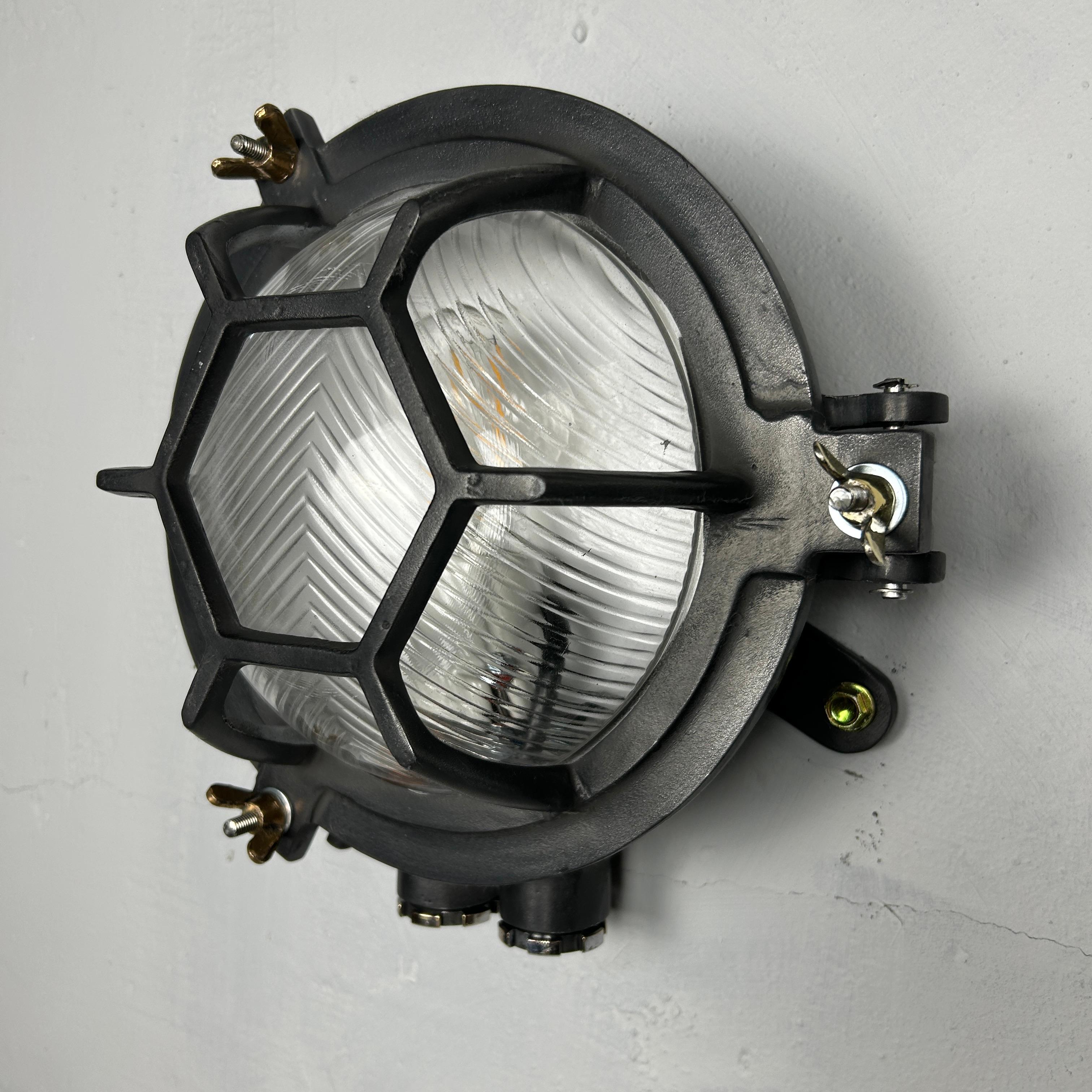 Aplique Circular de Fundición Siglo Tardío Jaula Hexagonal - Cristal Carrizo y Acabado Gun Metal Vaciado en venta