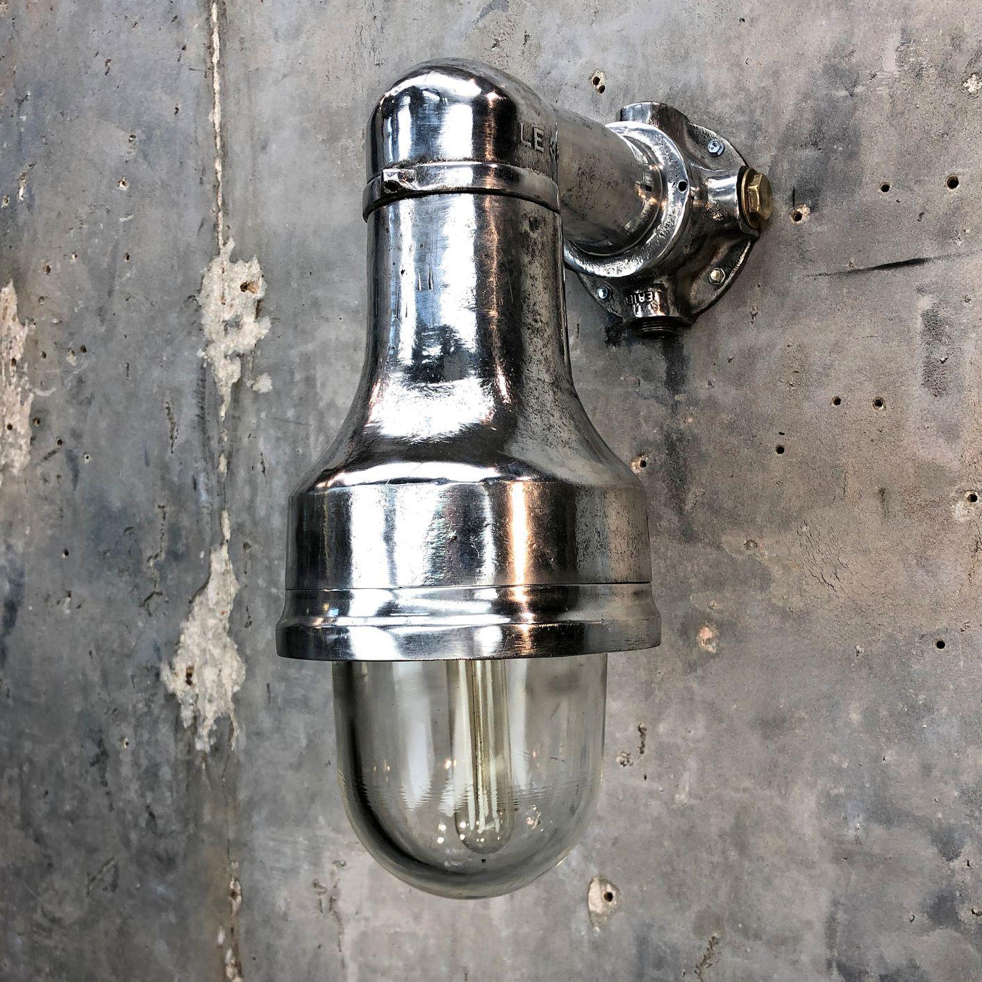 Late Century Explosion Proof Cast Aluminum 90 Degree Outdoor Wall Light In Good Condition In Leicester, Leicestershire