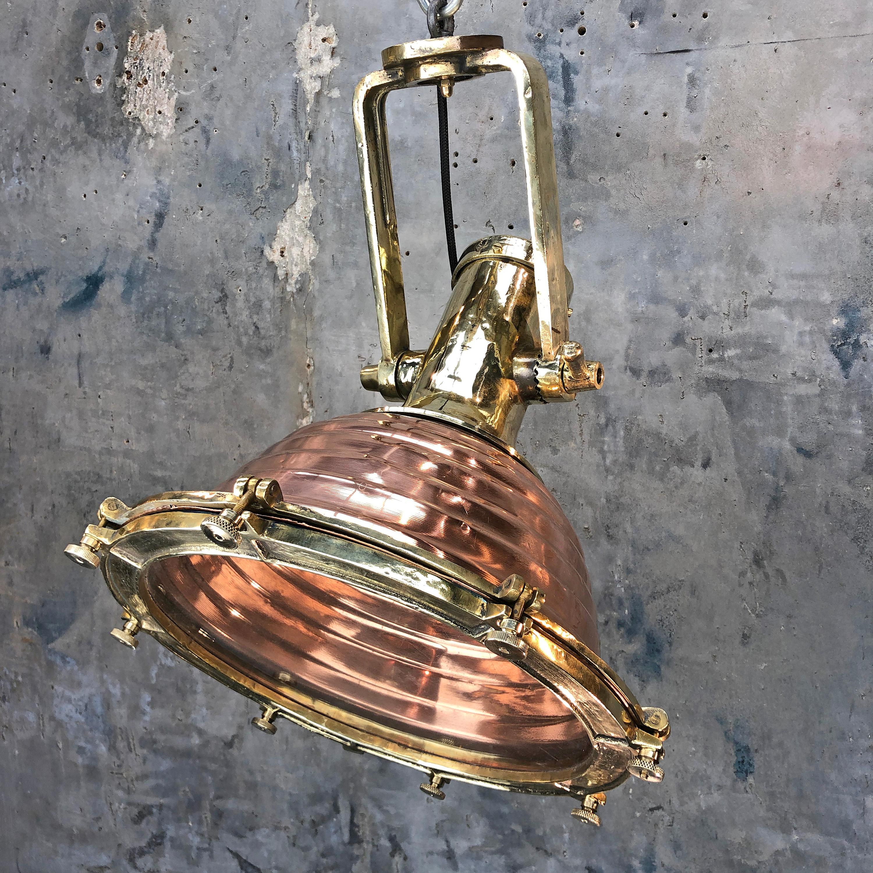 Late Century German Large Copper and Cast Brass Directional Cargo Light Pendant For Sale 7