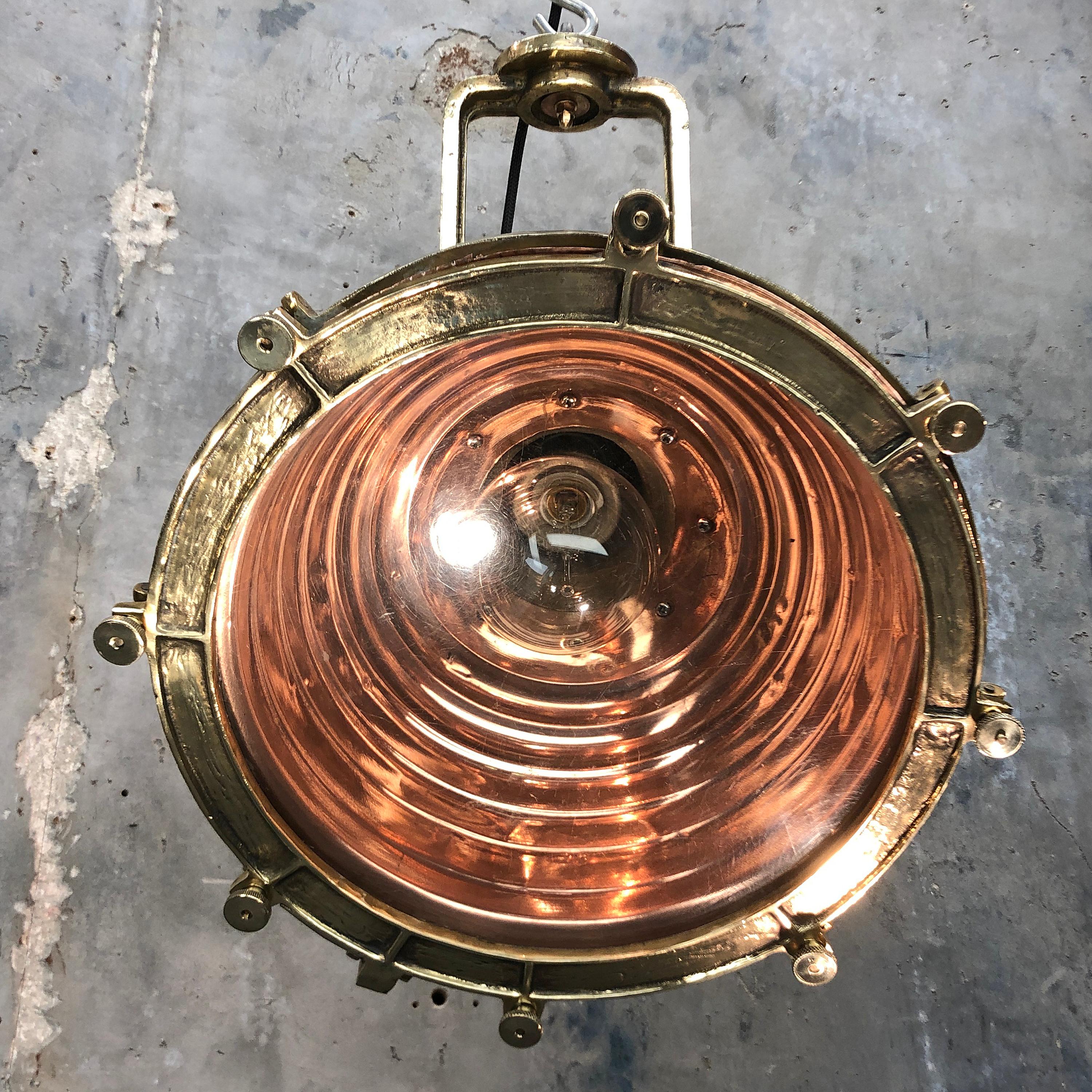 Late Century German Large Copper and Cast Brass Directional Cargo Light Pendant For Sale 8