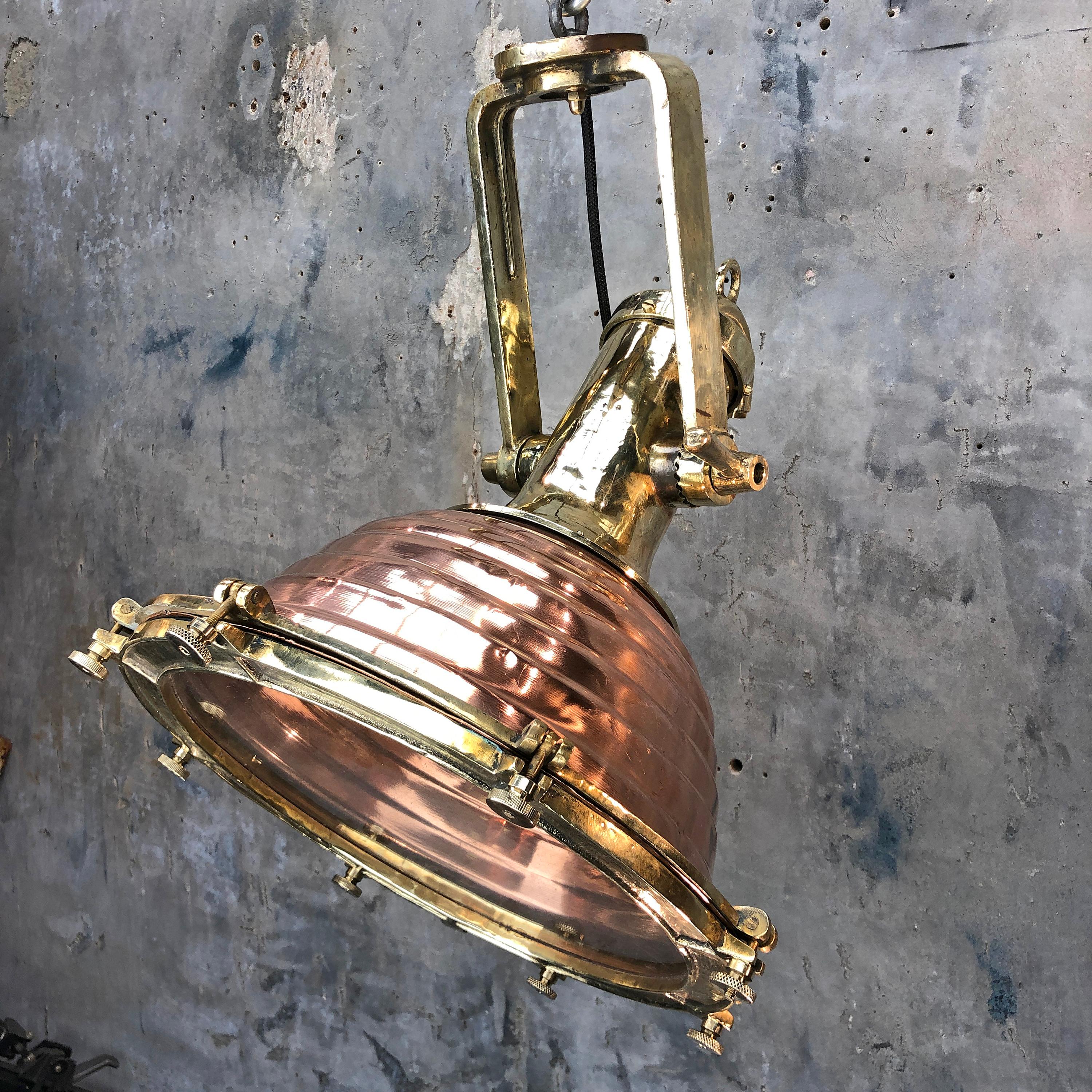 Late 20th Century Late Century German Large Copper and Cast Brass Directional Cargo Light Pendant For Sale
