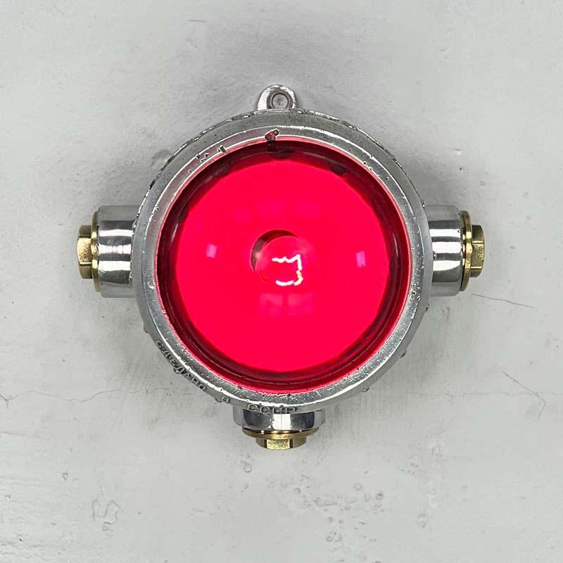 Faretto industriale vintage di fine secolo - Vetro rosso In condizioni ottime in vendita a Leicester, Leicestershire