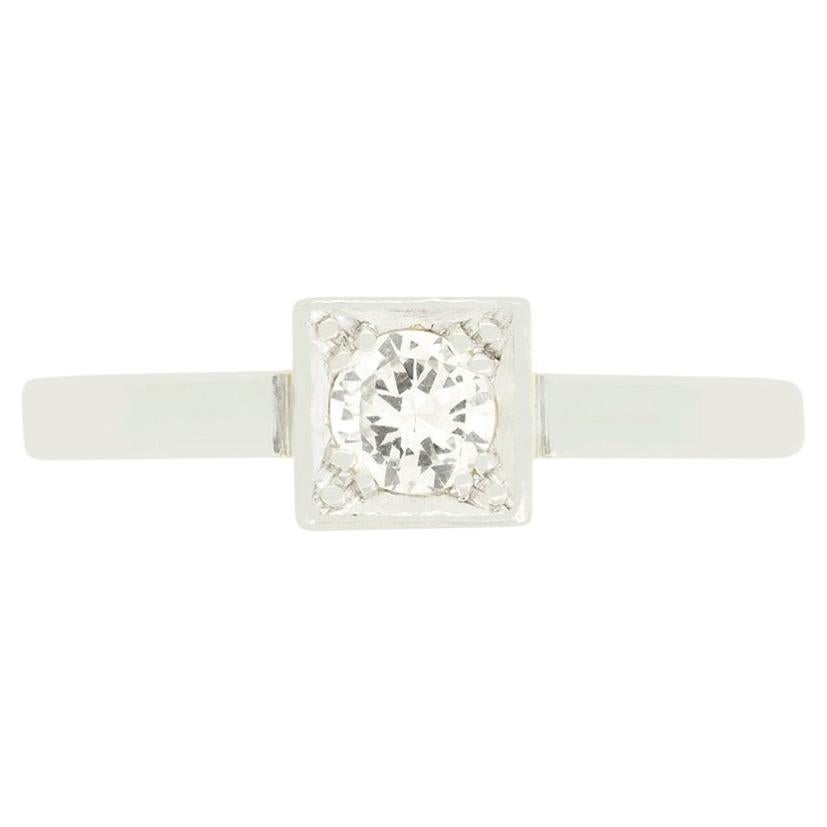 Late Deco 0.25ct Diamond Solitaire Ring, c.1930s For Sale