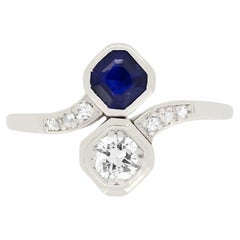 Vintage Late Deco 0.30ct Diamond and Sapphire Twist Ring, c.1920s