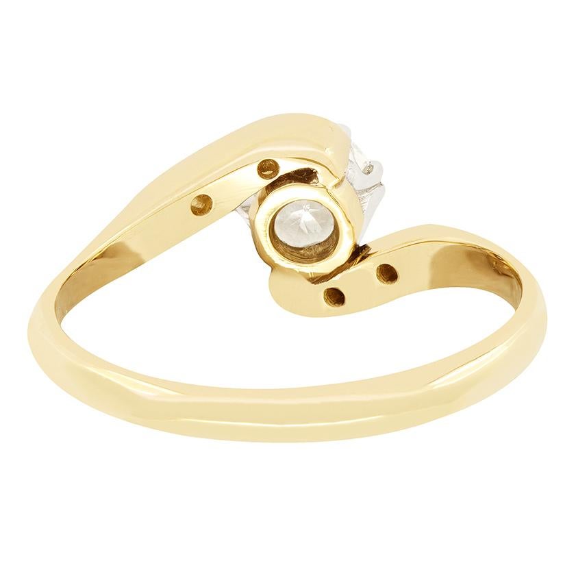 Taille vieille Europe Bague torsadée solitaire à diamant de 0,60ct, A.I.C C., c.1940 en vente