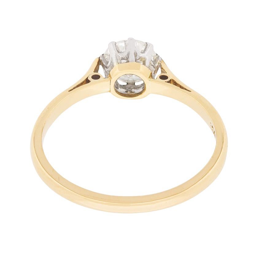 Late Deco 0.74 Carat Diamond Solitaire Engagement Ring, circa 1940s In Excellent Condition In London, GB