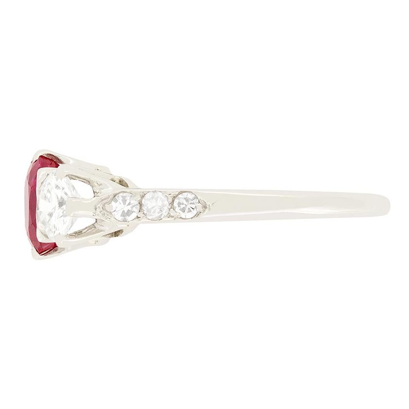 Art Deco Late Deco 0.80ct Ruby and Diamond Three Stone Ring, c.1940s For Sale