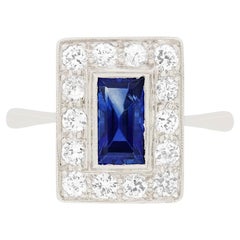 Vintage Late Deco 0.90ct Sapphire and Diamond Ring, c.1930s