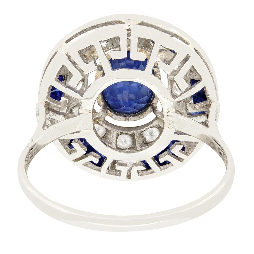 Cluster-Ring mit 1,00 Karat Saphir und Diamant im späten Deko-Stil, ca. 1940er Jahre (Antiker Kissenschliff) im Angebot