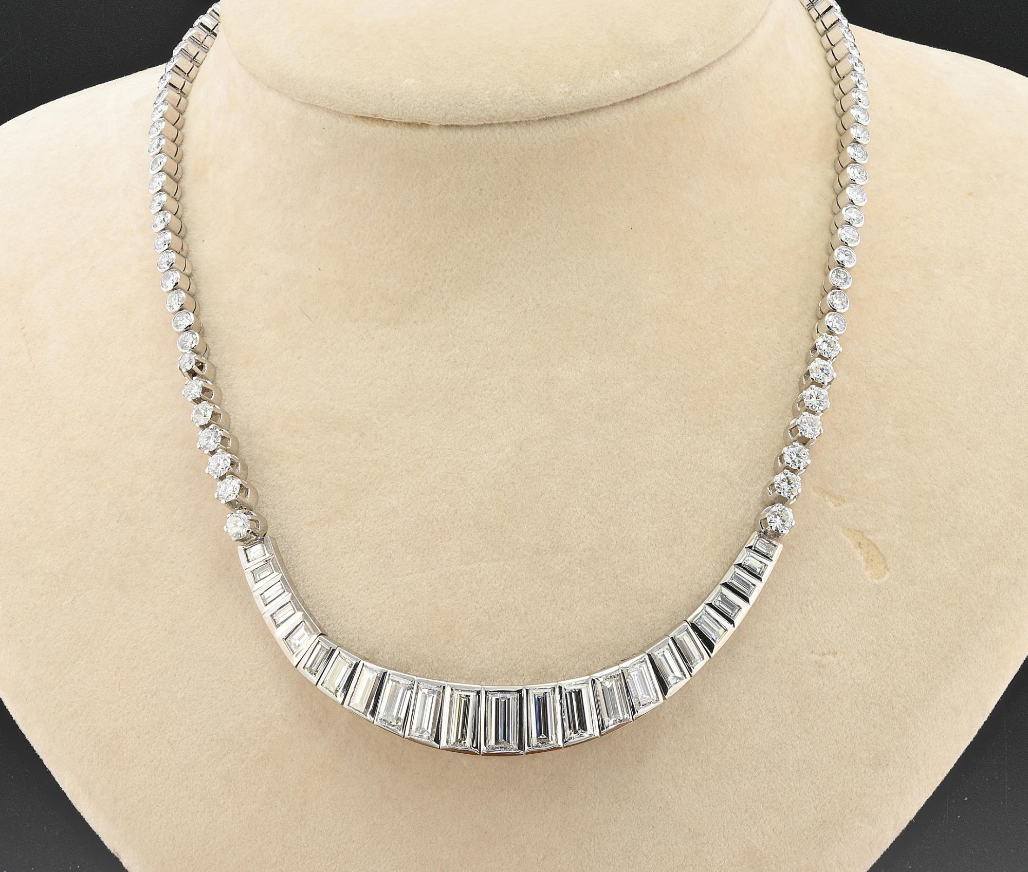 Extraordinary late Deco riviere necklace, 1935 circa
Beautifully hand crafted as unique example of solid 18 KT white gold
Displayed in the middle neckline a selection of bright white and full of sparkle graduated baguette Diamonds 27 in number