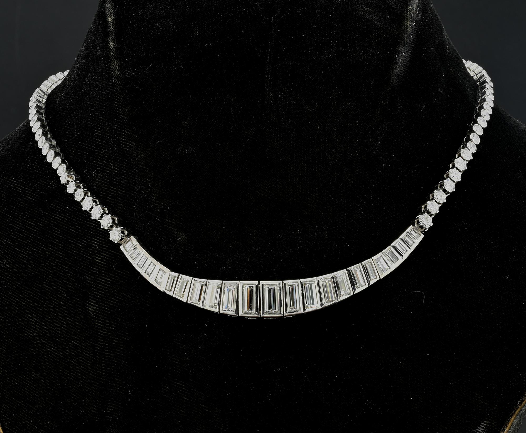 Late Deco 13,10 Karat Diamant Riviere-Halskette aus Platin 18 KT  (Art déco) im Angebot