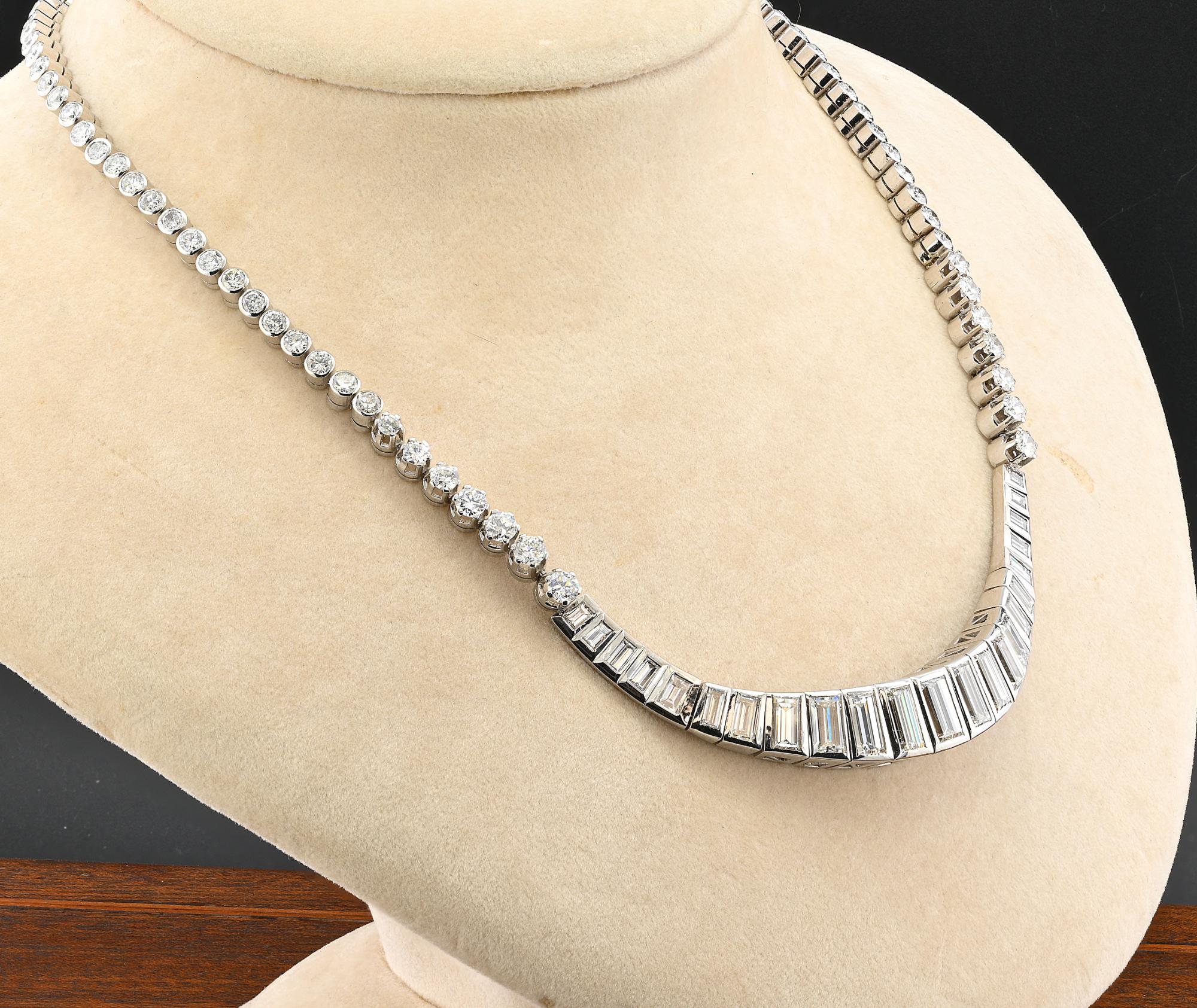 Late Deco 13.10 Ct Diamond Riviere Necklace Platinum 18 KT  In Good Condition For Sale In Napoli, IT