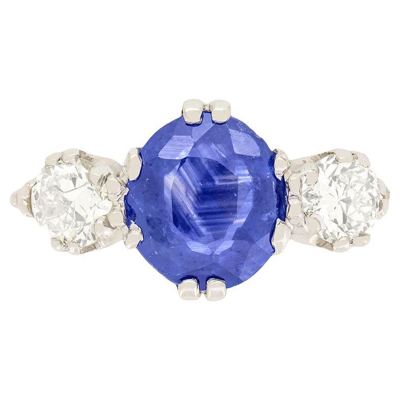 Late Deco 1.70ct Sapphire and Diamond Trilogy Ring, c.1940s For Sale