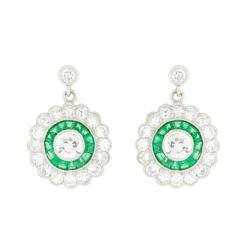 Boucles d'oreilles cible en diamant et émeraude de 2,60ct, c.1940s.